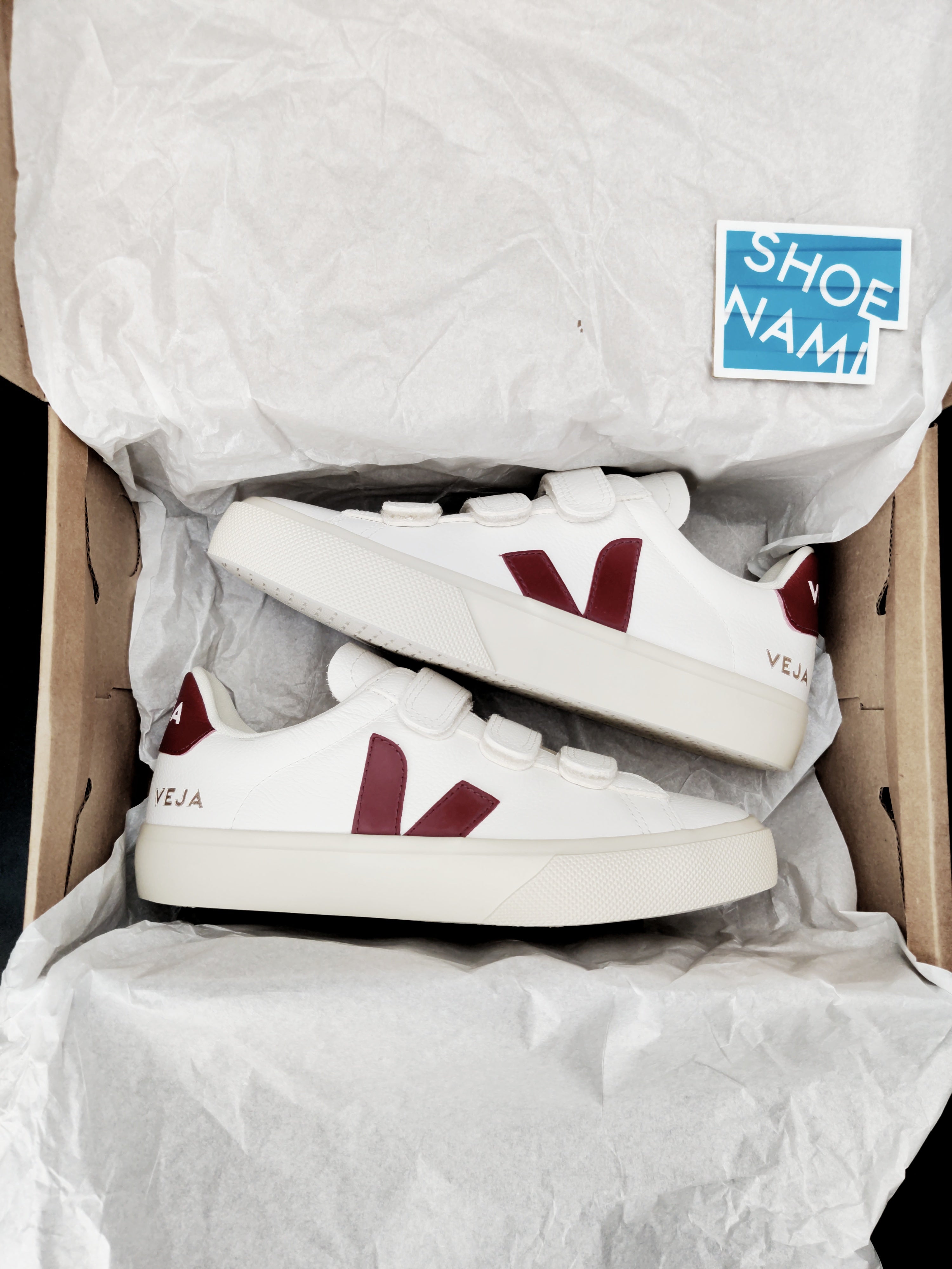 Veja Recife Leather 'White Marsala'