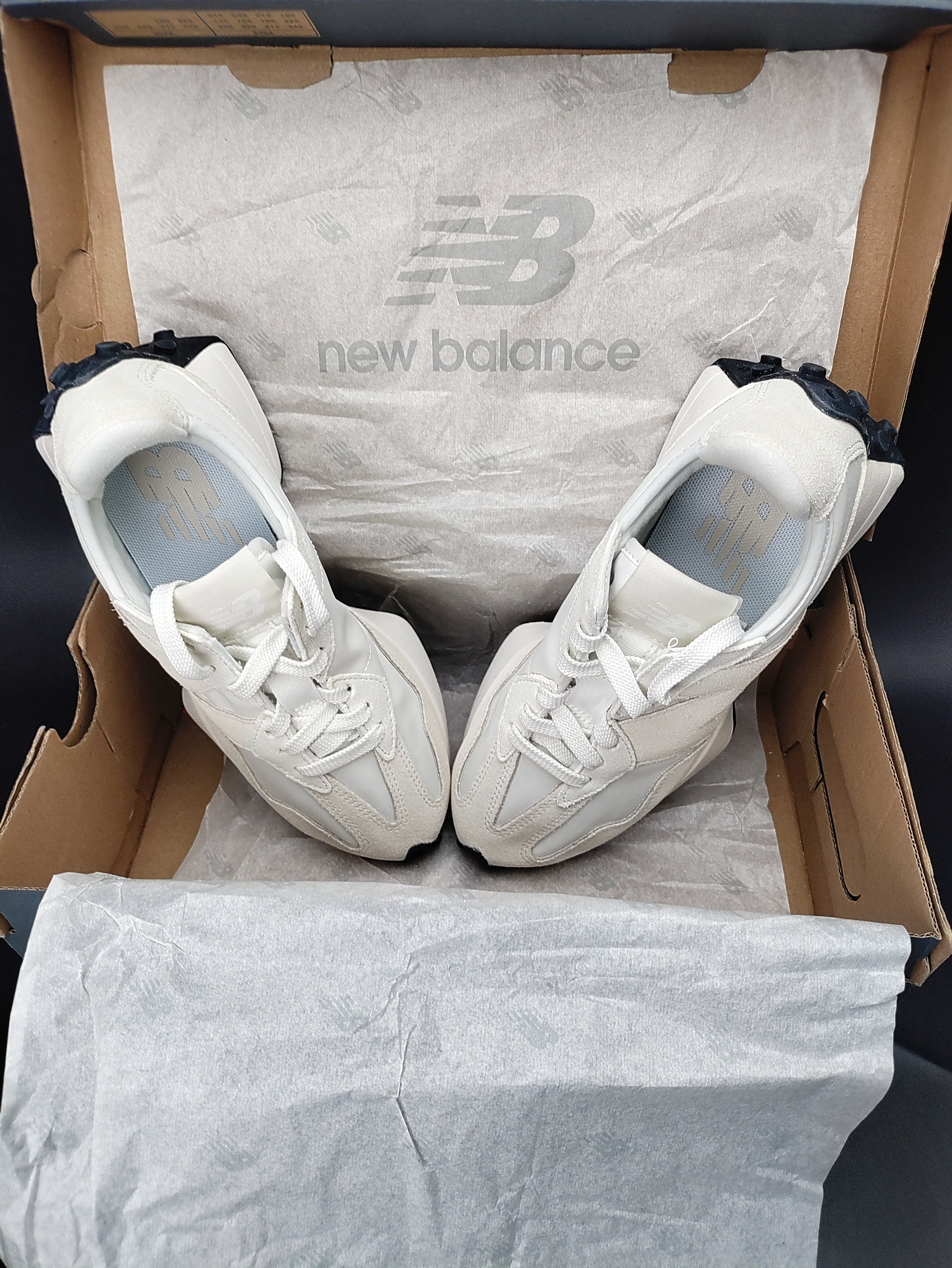 New Balance 327 'Linen Beige'