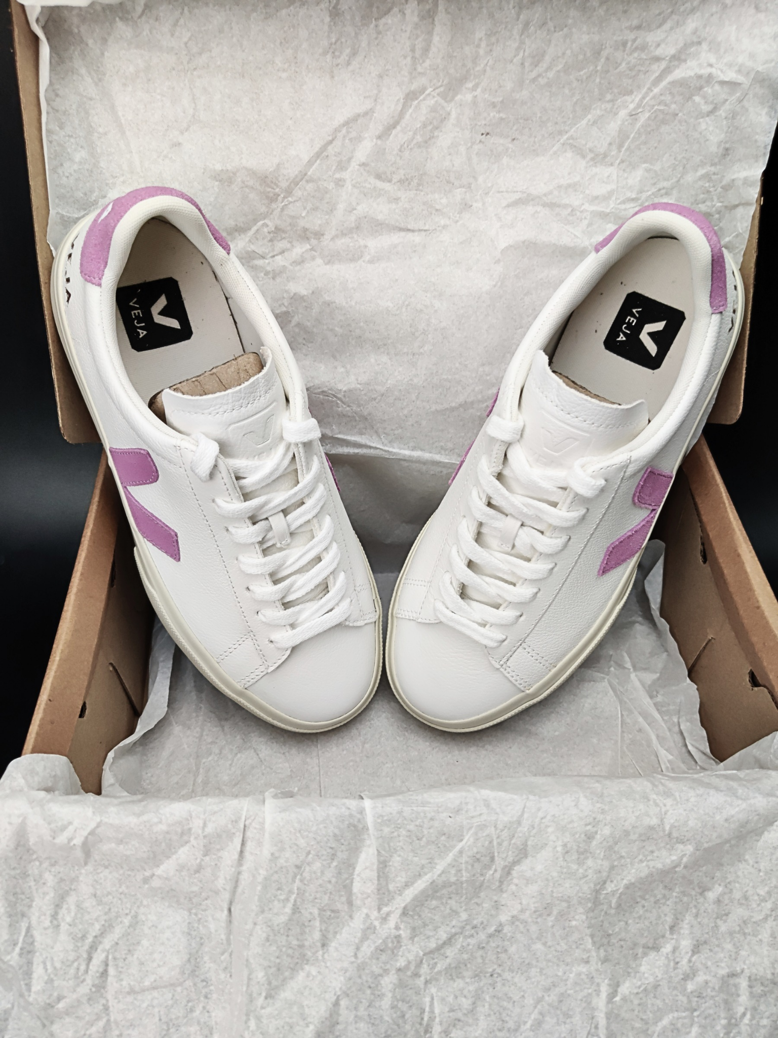 Veja Campo Extra White Mulberry