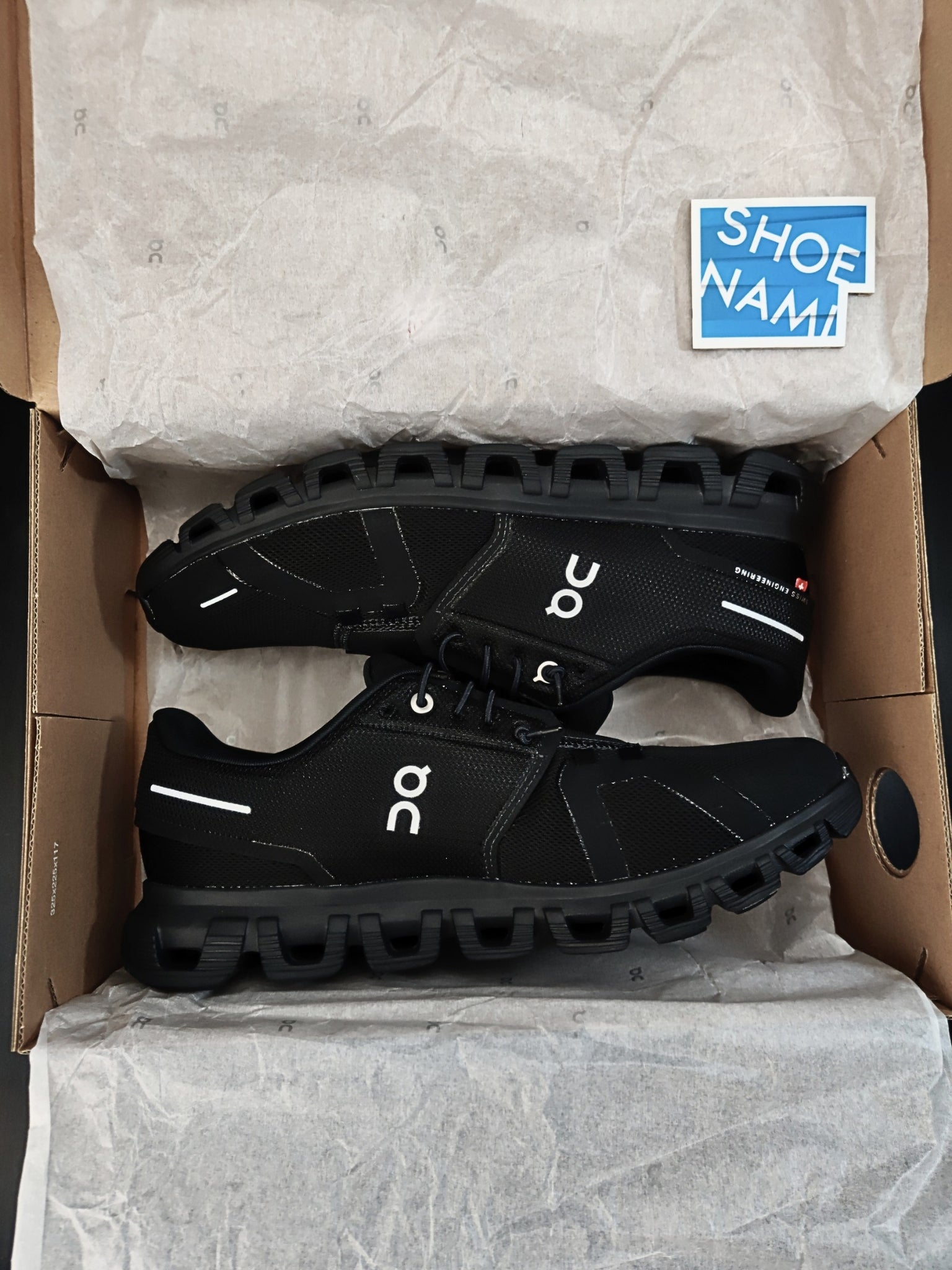 On Cloud 6 'All Black'