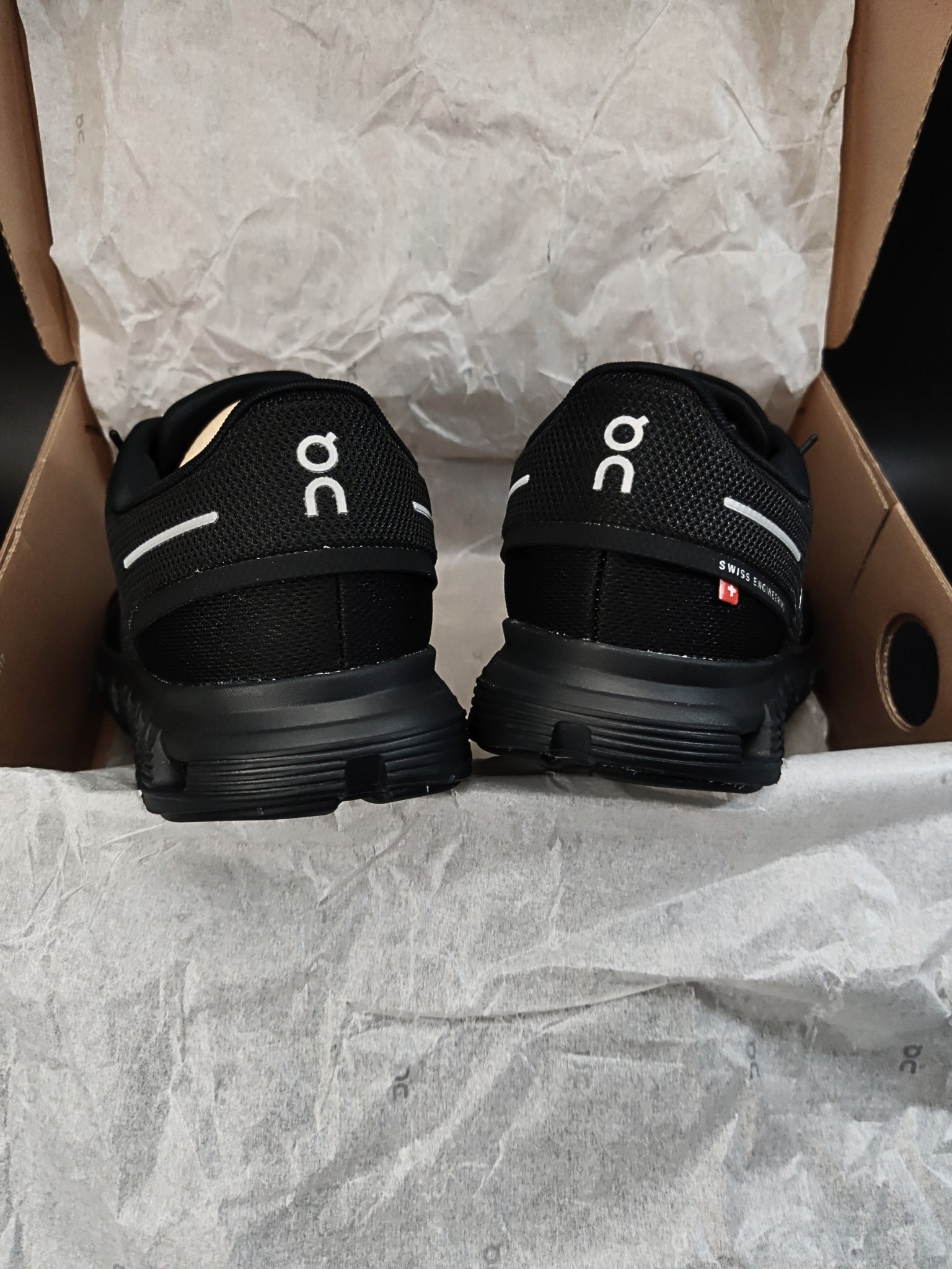 On Cloud 6 'All Black'