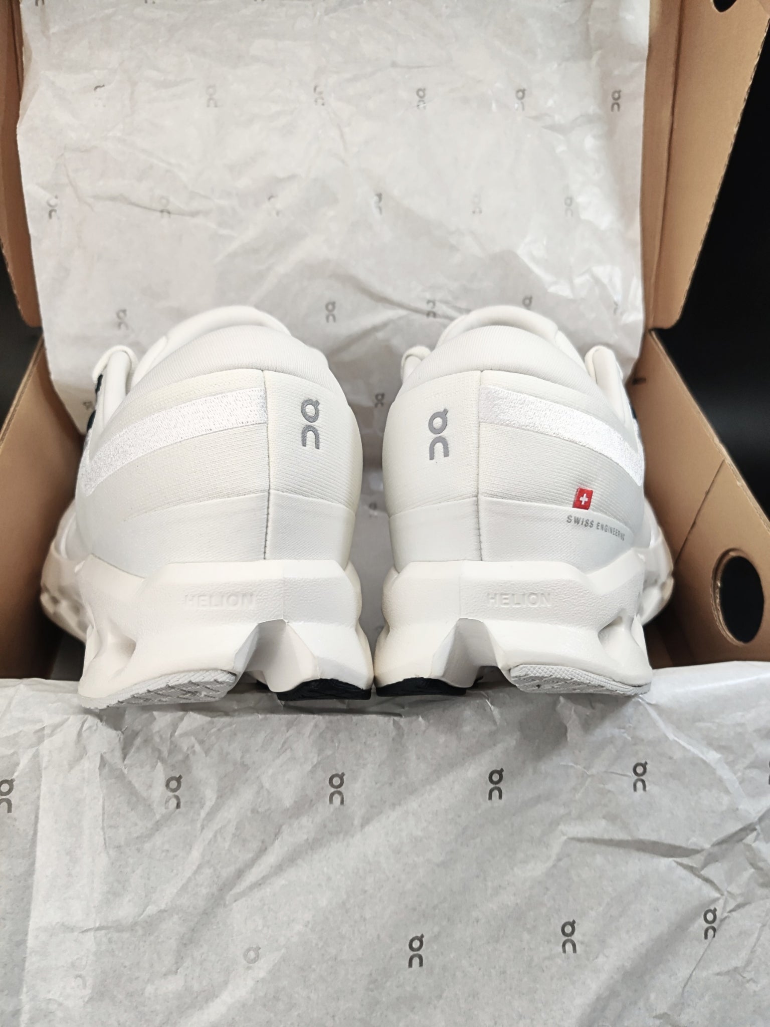 On Cloudsurfer 2 'Ivory'