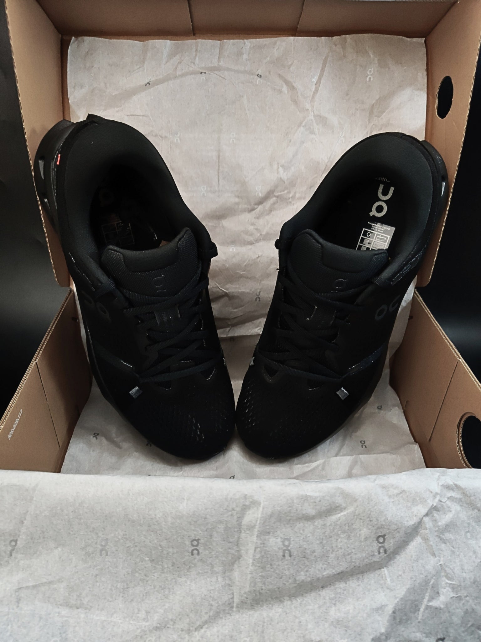 On Cloudsurfer 2 'All Black'