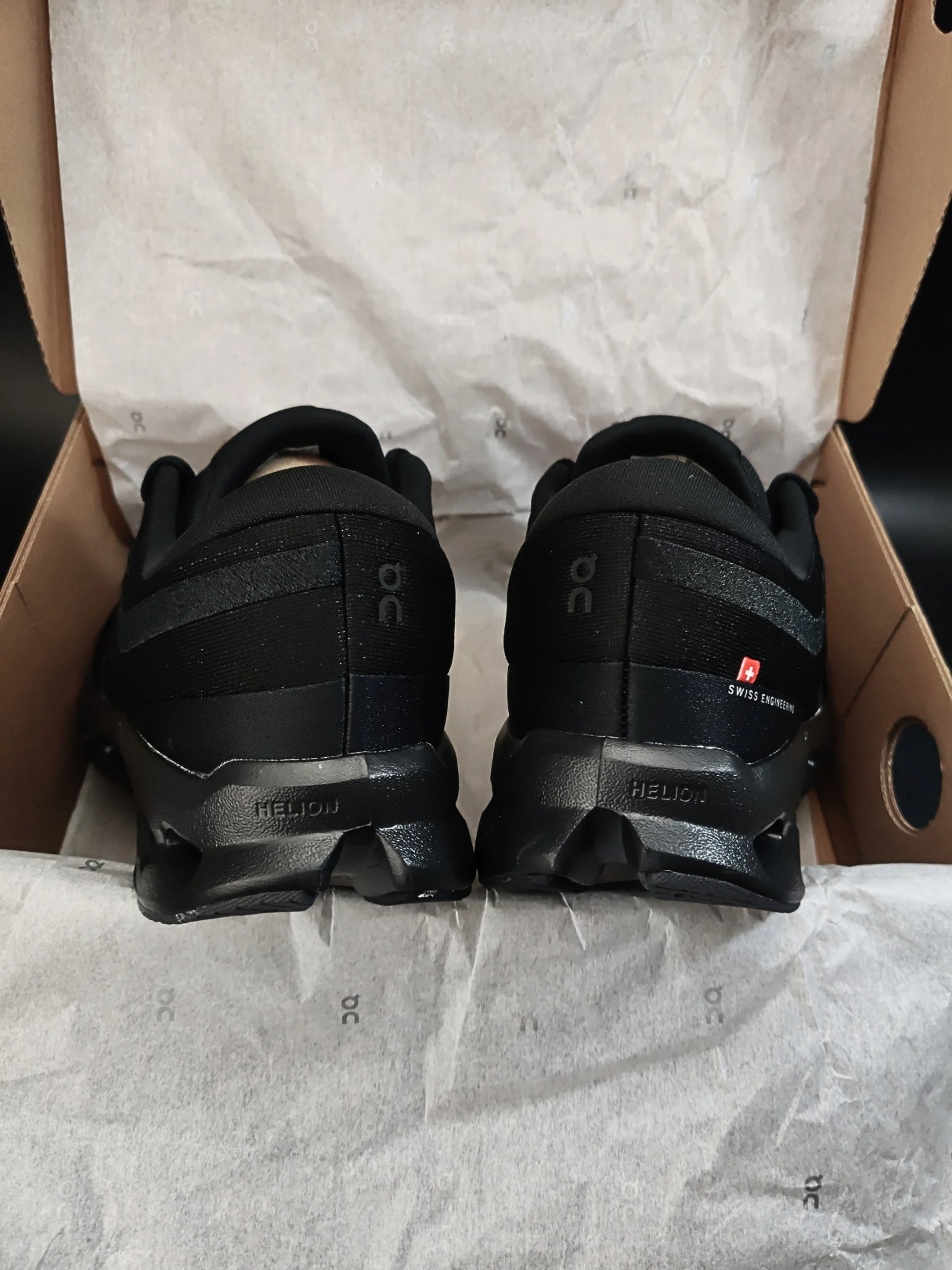 On Cloudsurfer 2 'All Black'