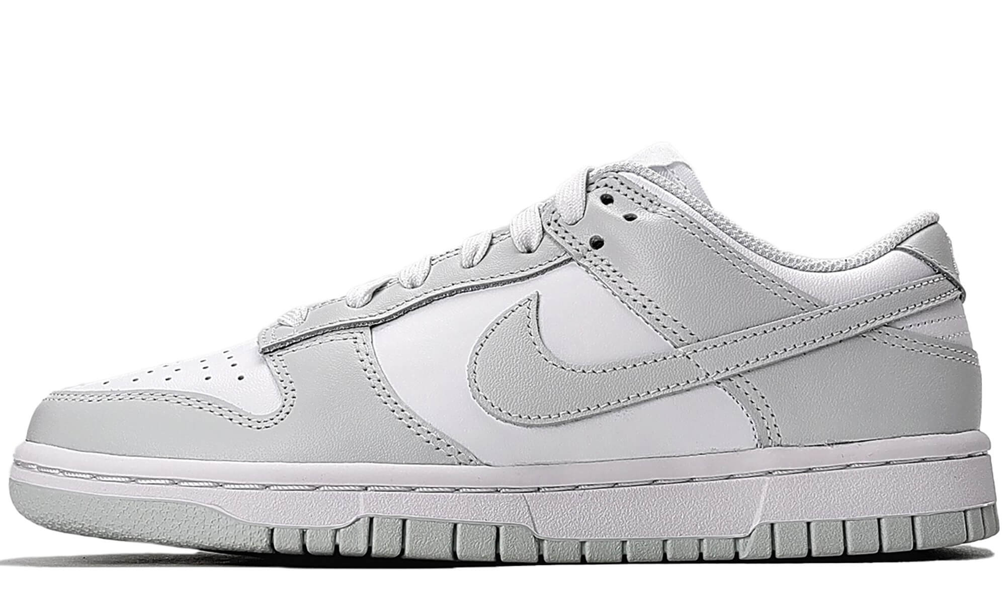 Nike Dunk Low 'Photon Dust' (W)