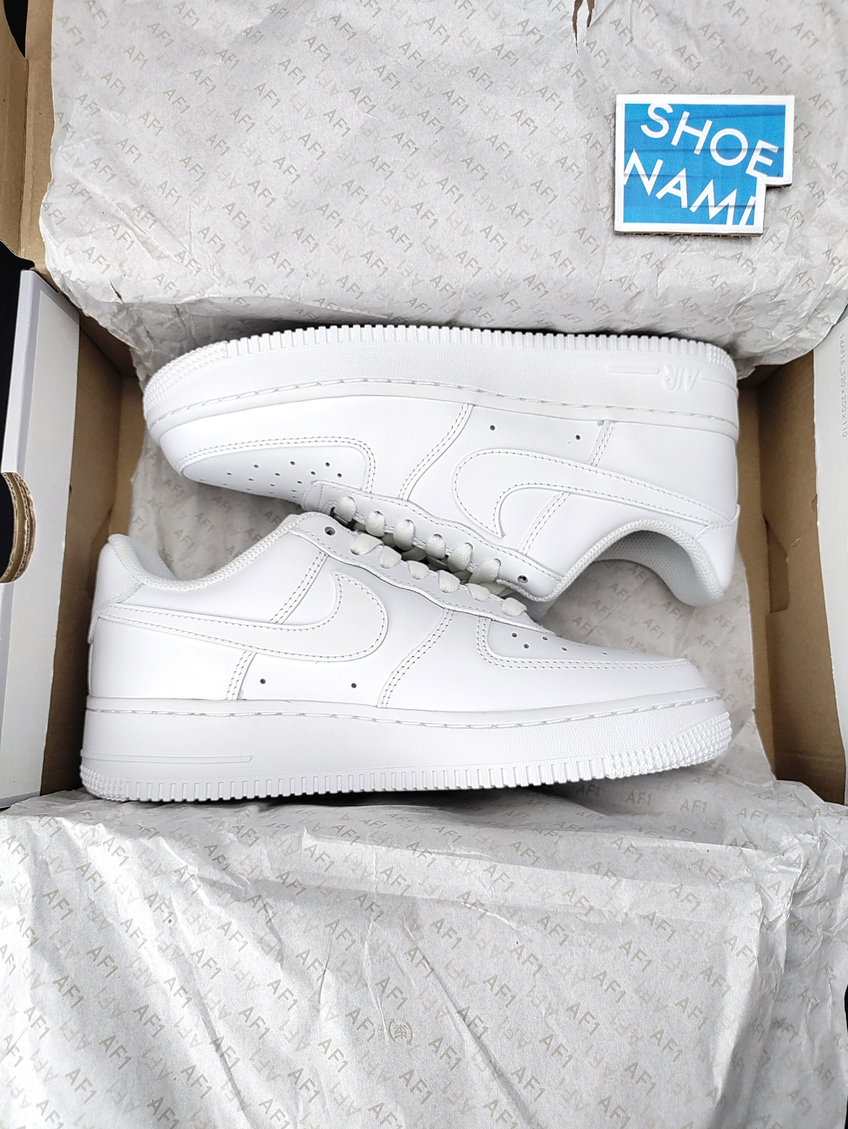 Nike Air Force 1 '07 'Triple White' (W)