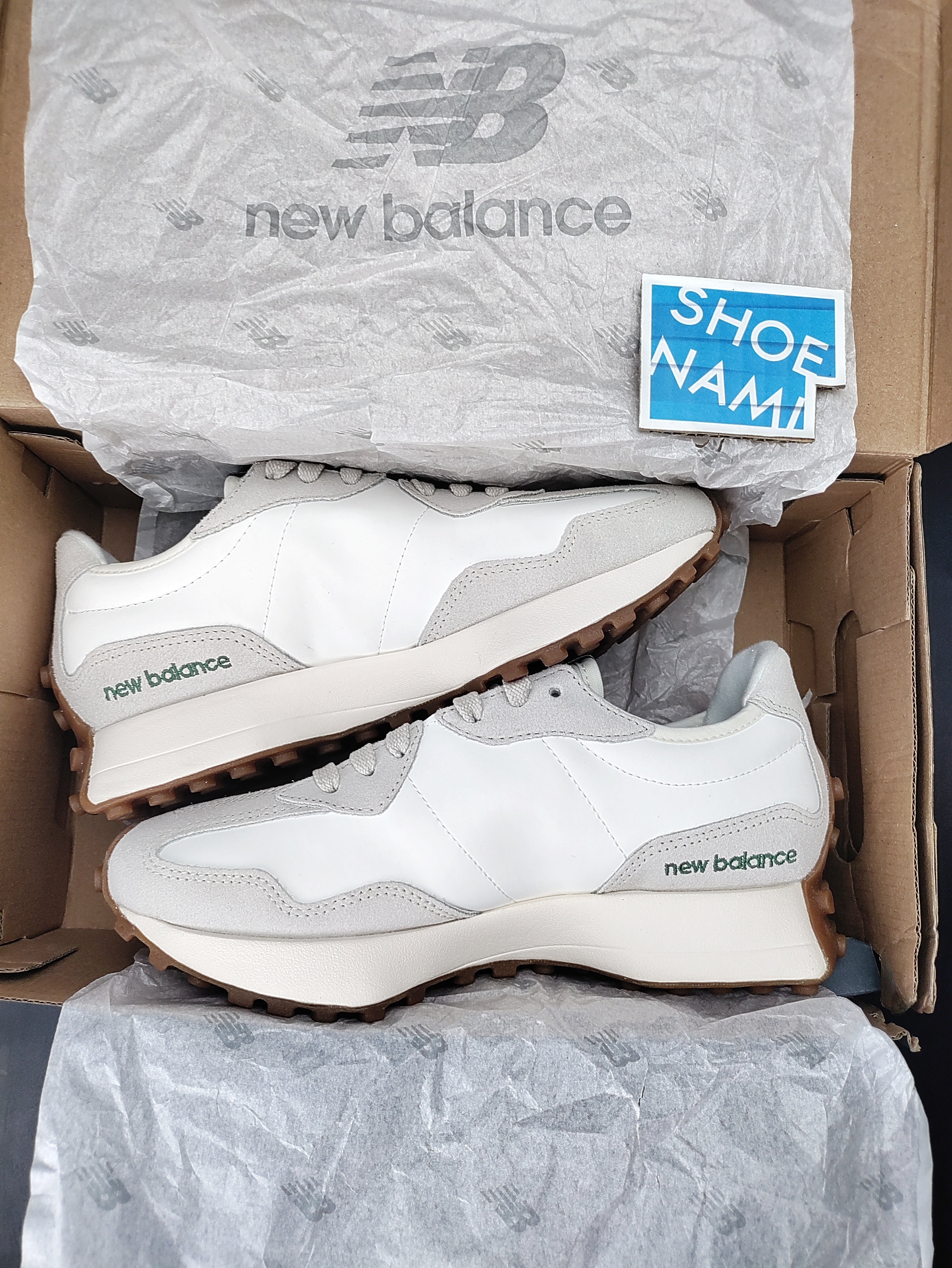 New Balance 327 'Moonbeam Nori'