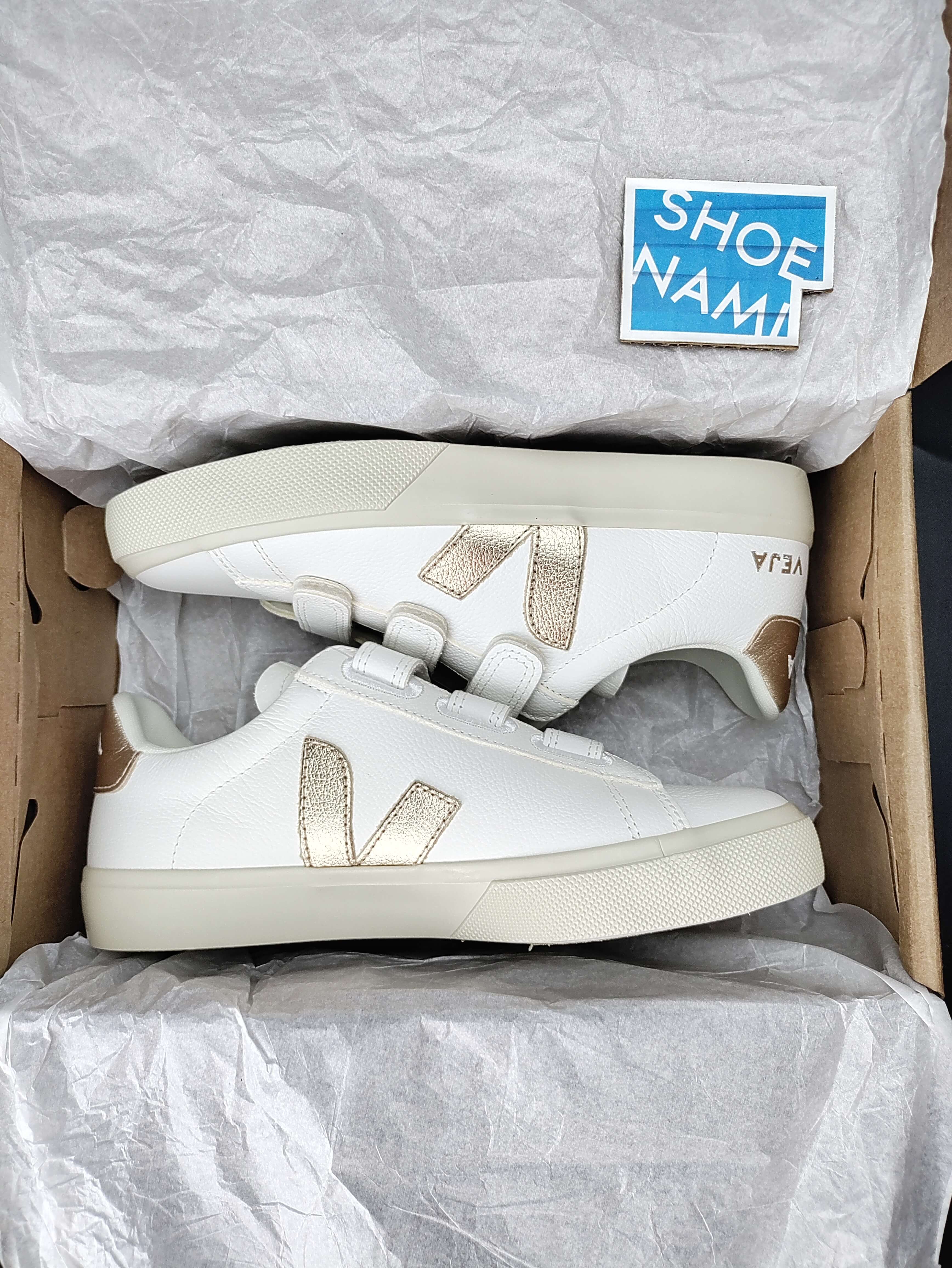 Veja Recife Leather 'Yellow Gold'