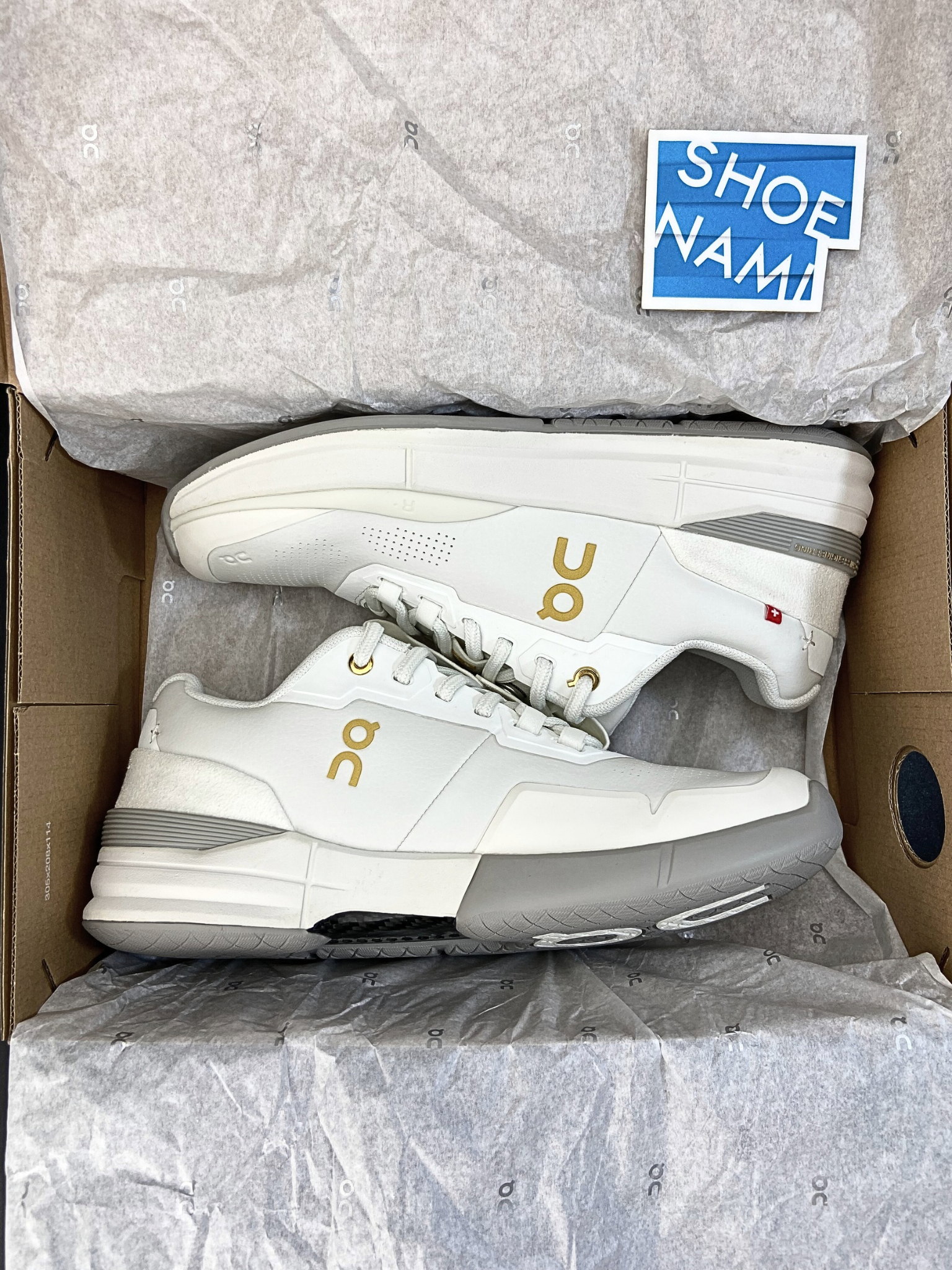 On The Roger Pro Ace 'Ivory Fog' (W)