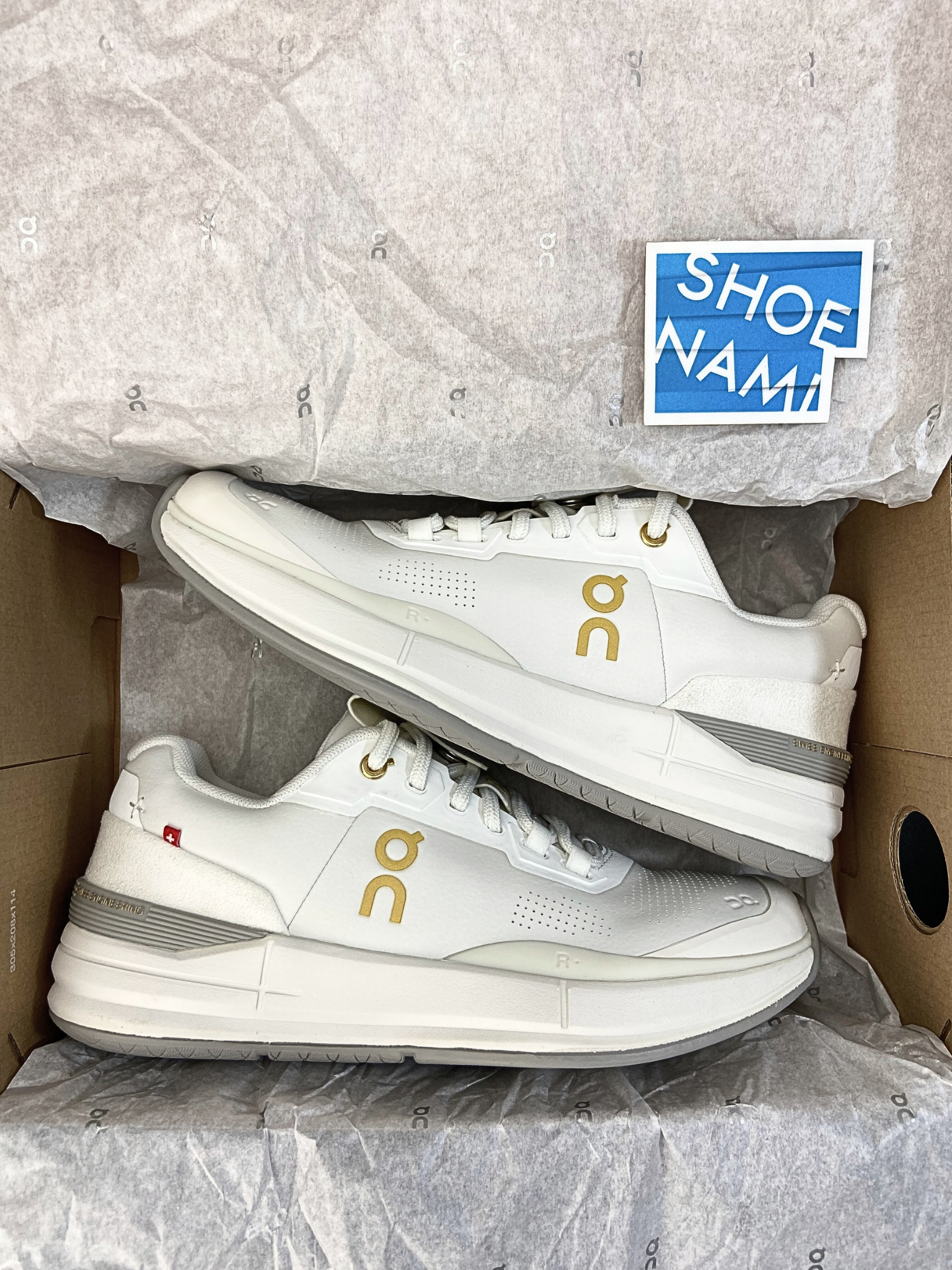 On The Roger Pro Ace 'Ivory Fog' (W)