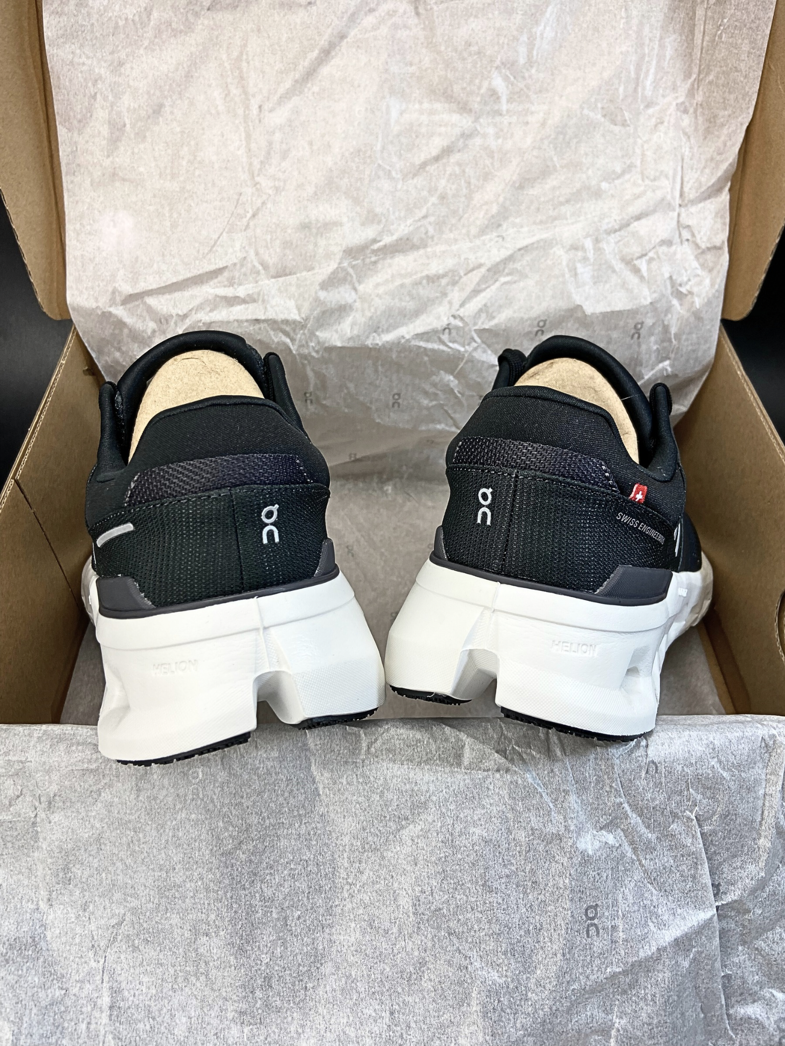 On Cloudrunner 2 'Eclipse Black'