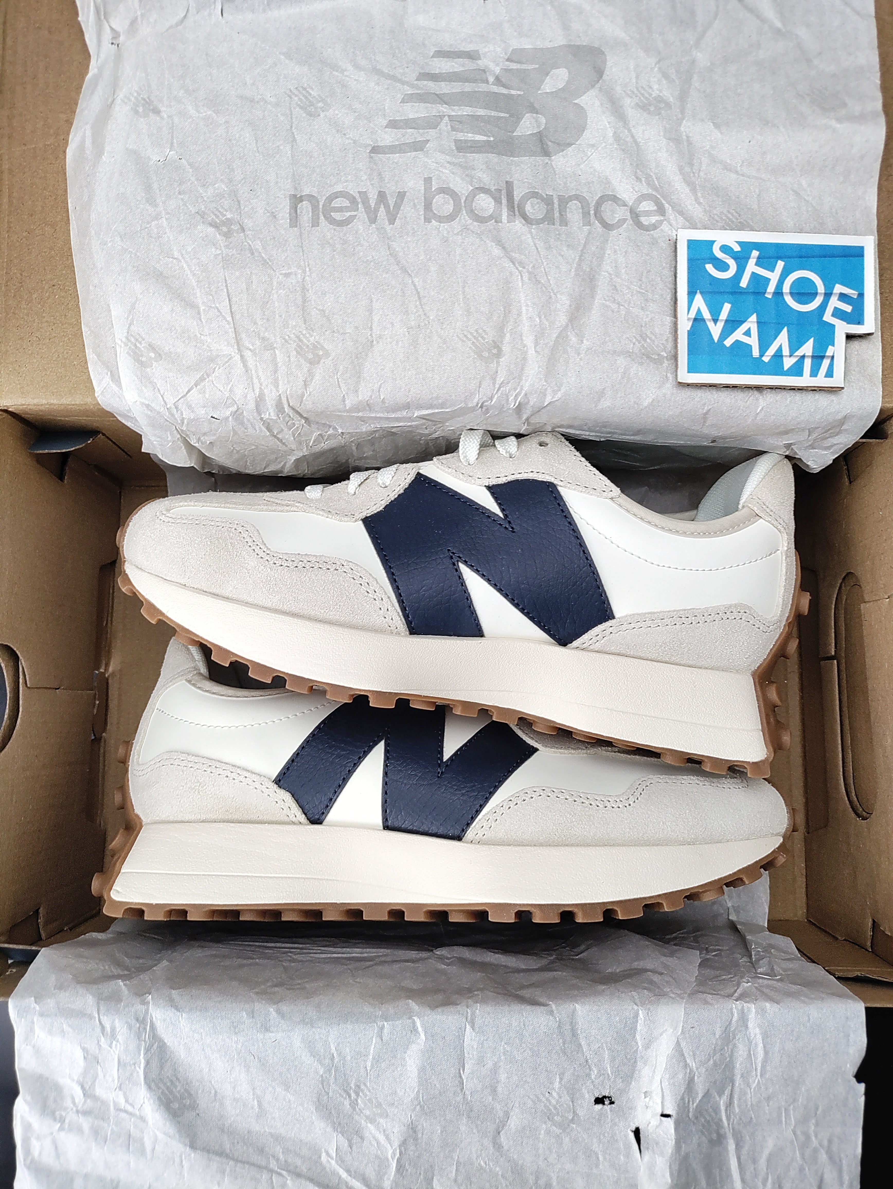 New Balance 327 'Moonbeam Outerspace'