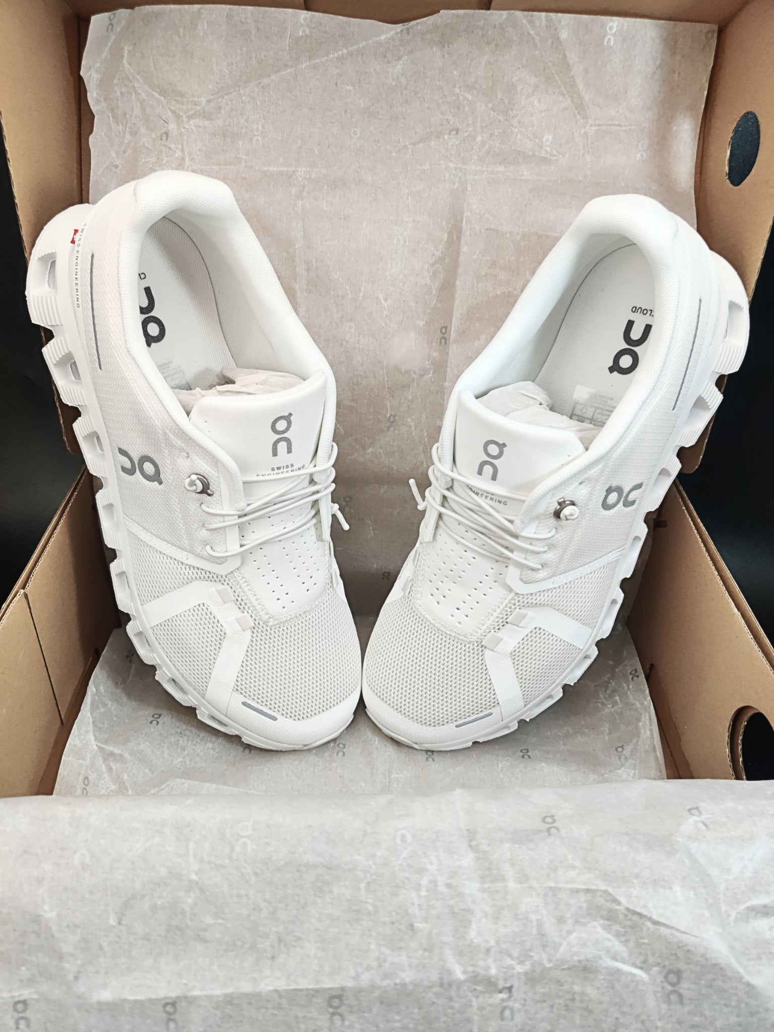 on-cloud-5-all-white-mens-59.98918-6
