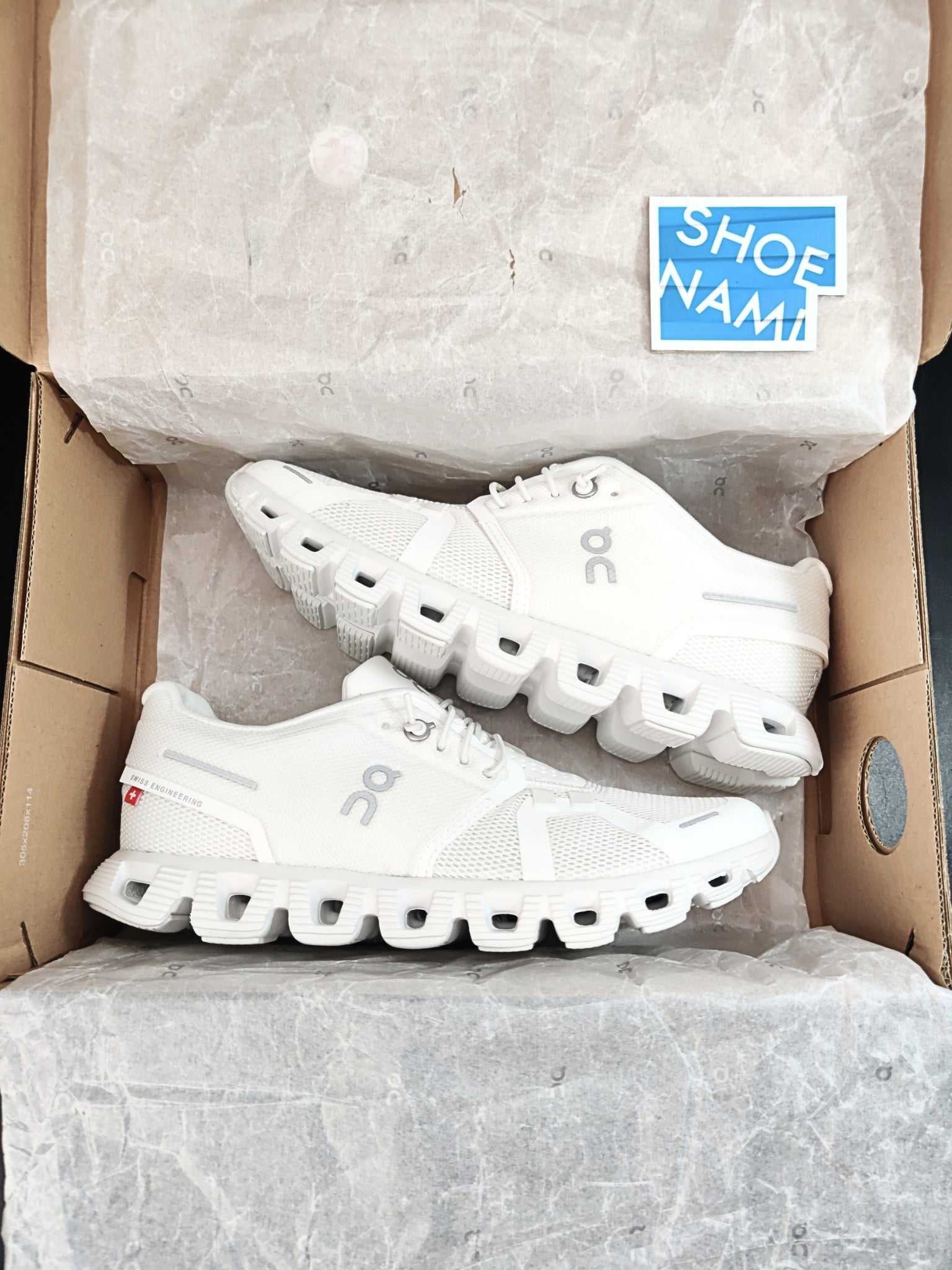 on-cloud-5-all-white-womens-59.98902-4