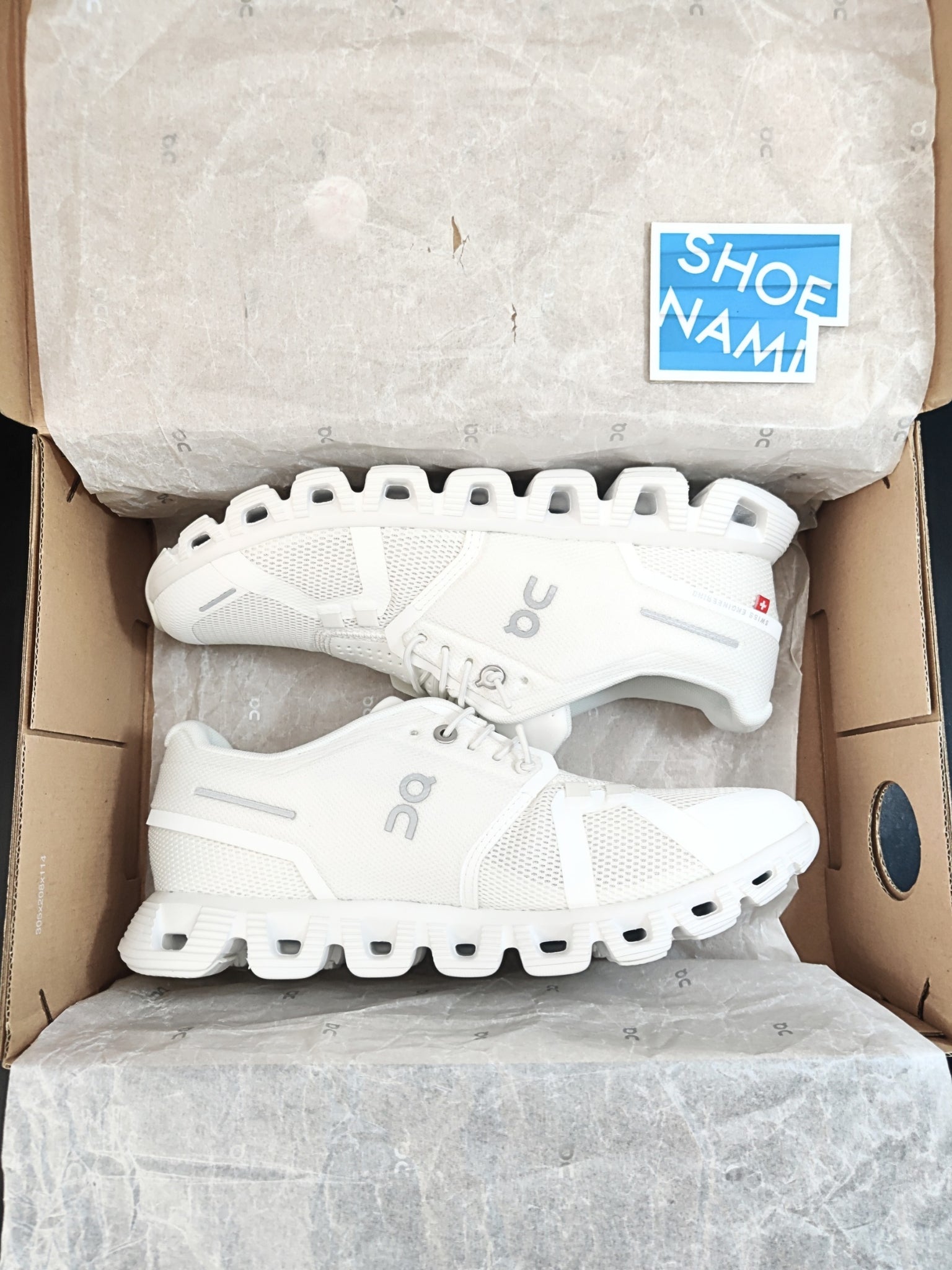 on-cloud-5-all-white-womens-59.98902-5