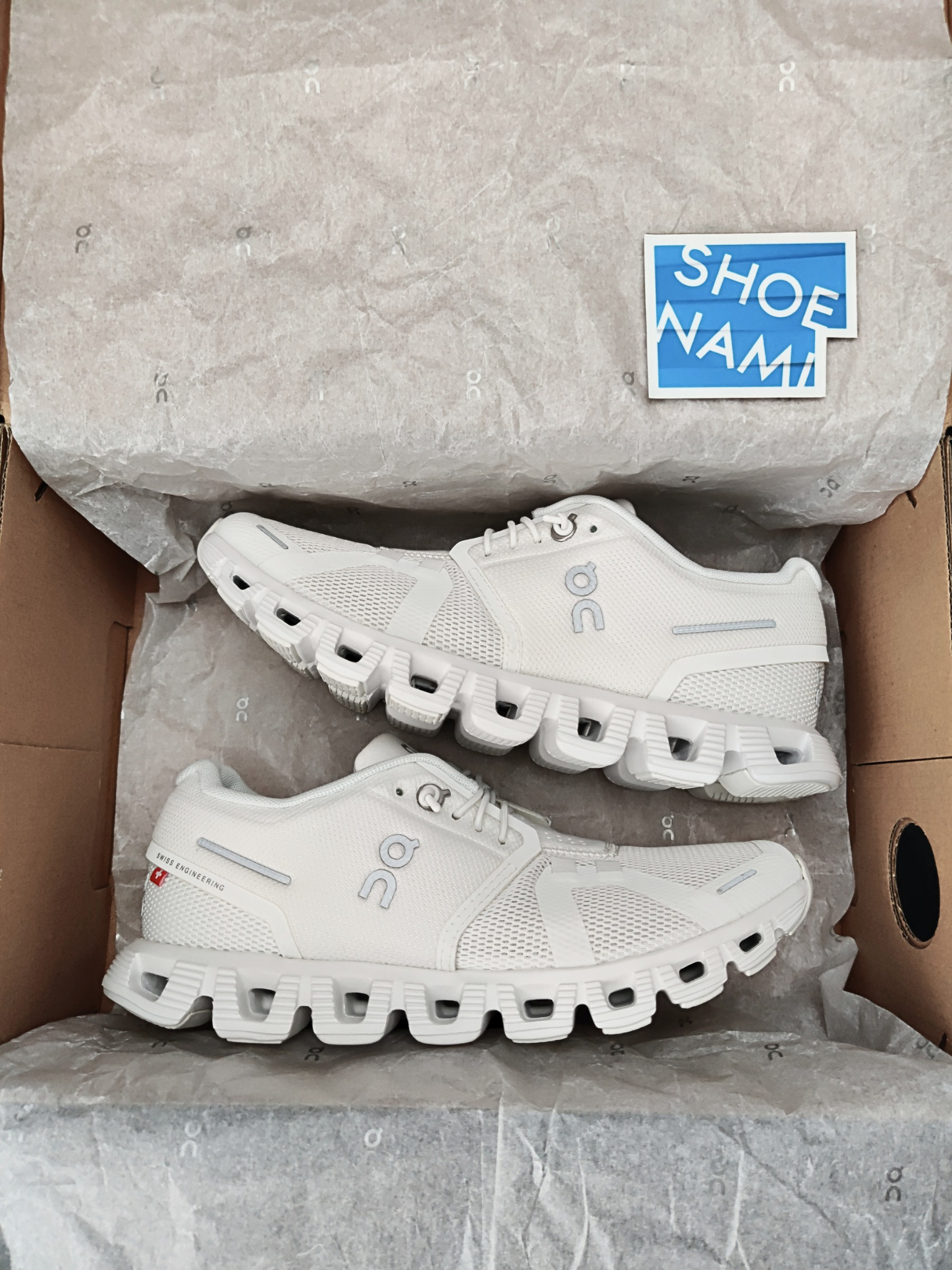 on-cloud-5-undyed-white-womens-59.98373-5