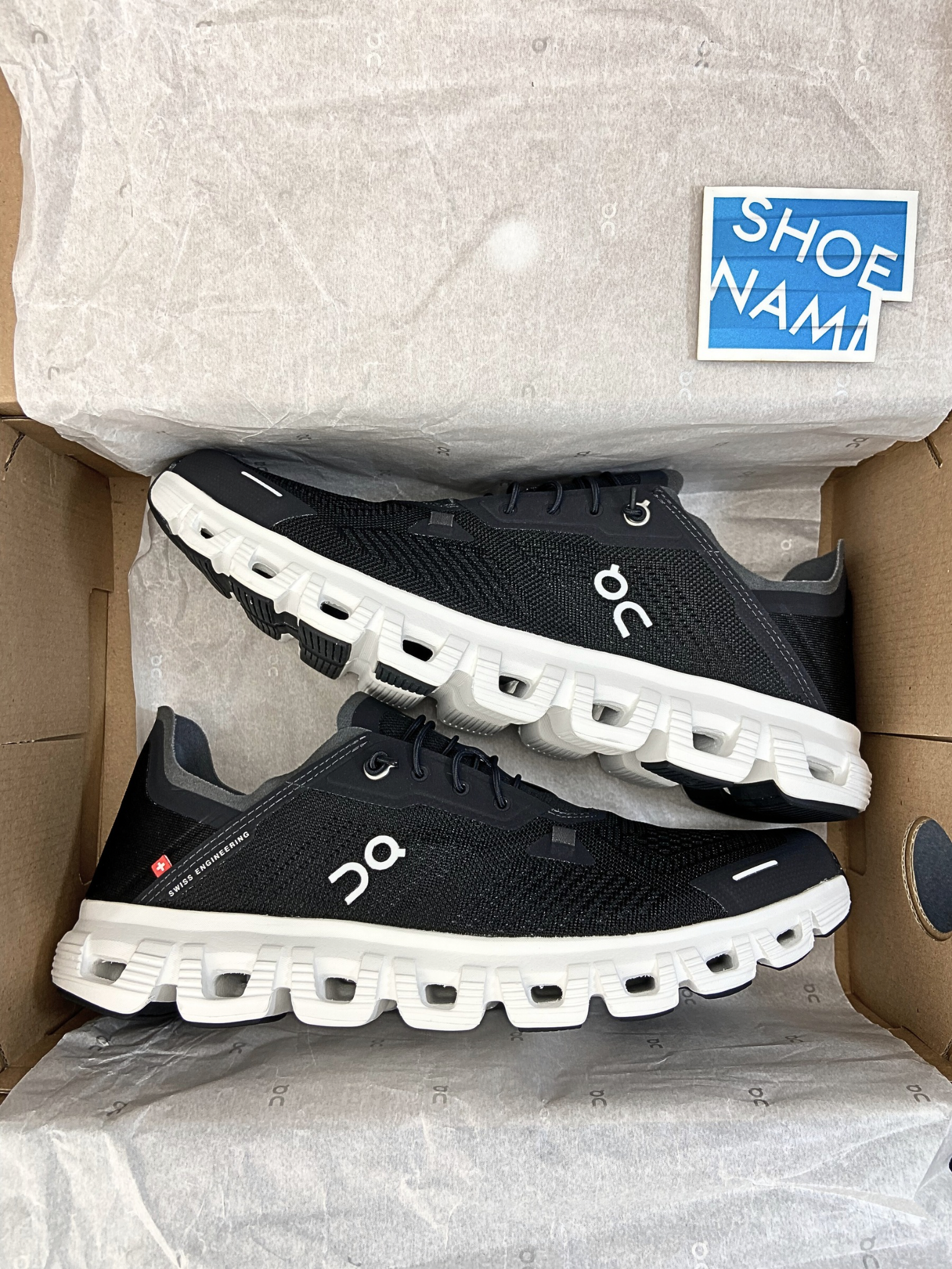 on-cloud-6-coast-black-white-mens-3MF10030299-4