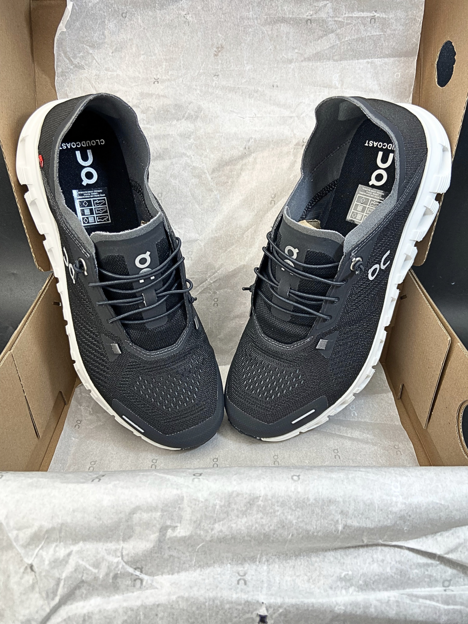 on-cloud-6-coast-black-white-mens-3MF10030299-5