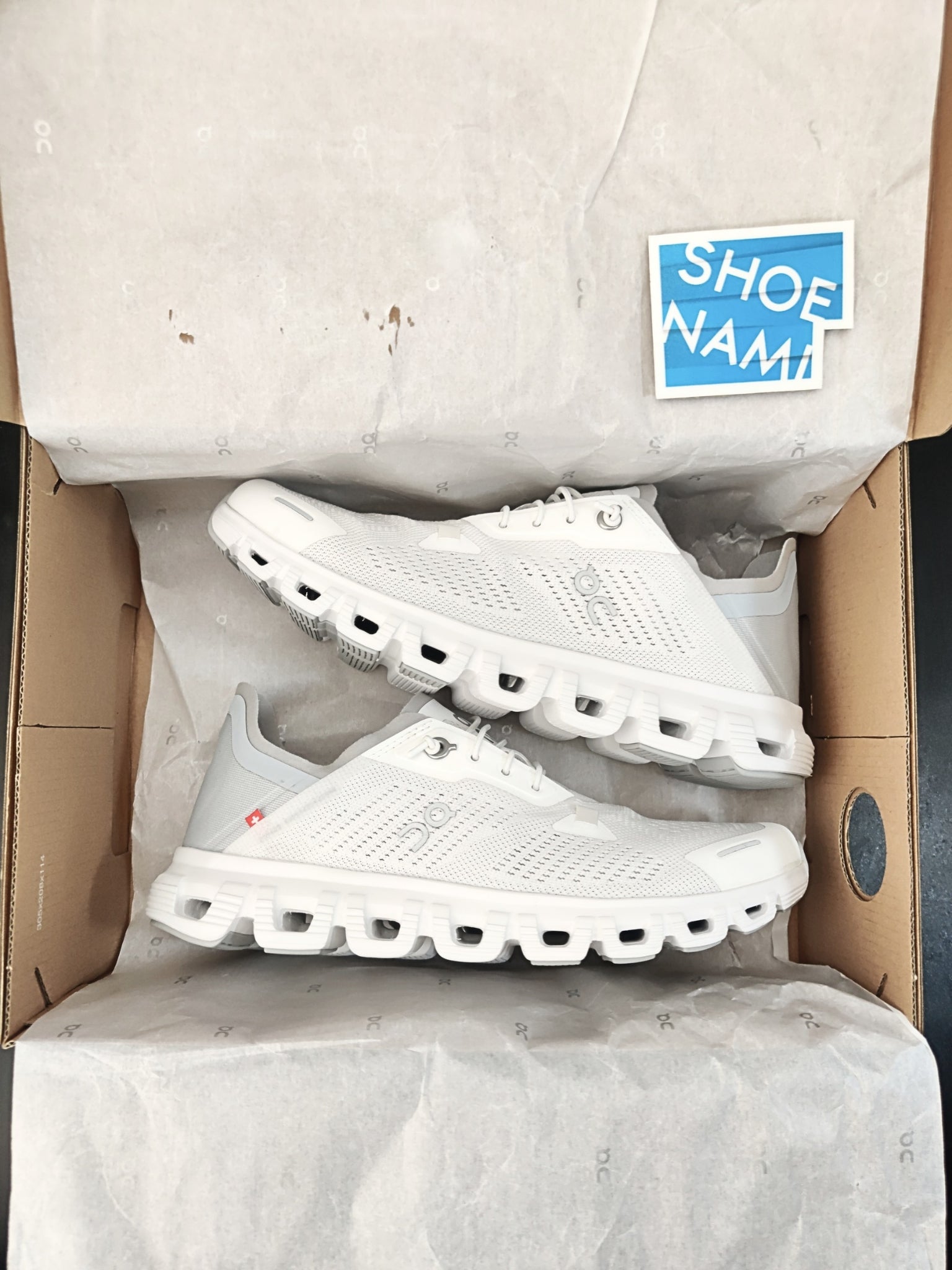 on-cloud-6-coast-white-glacier-womens-3WF10020813-3