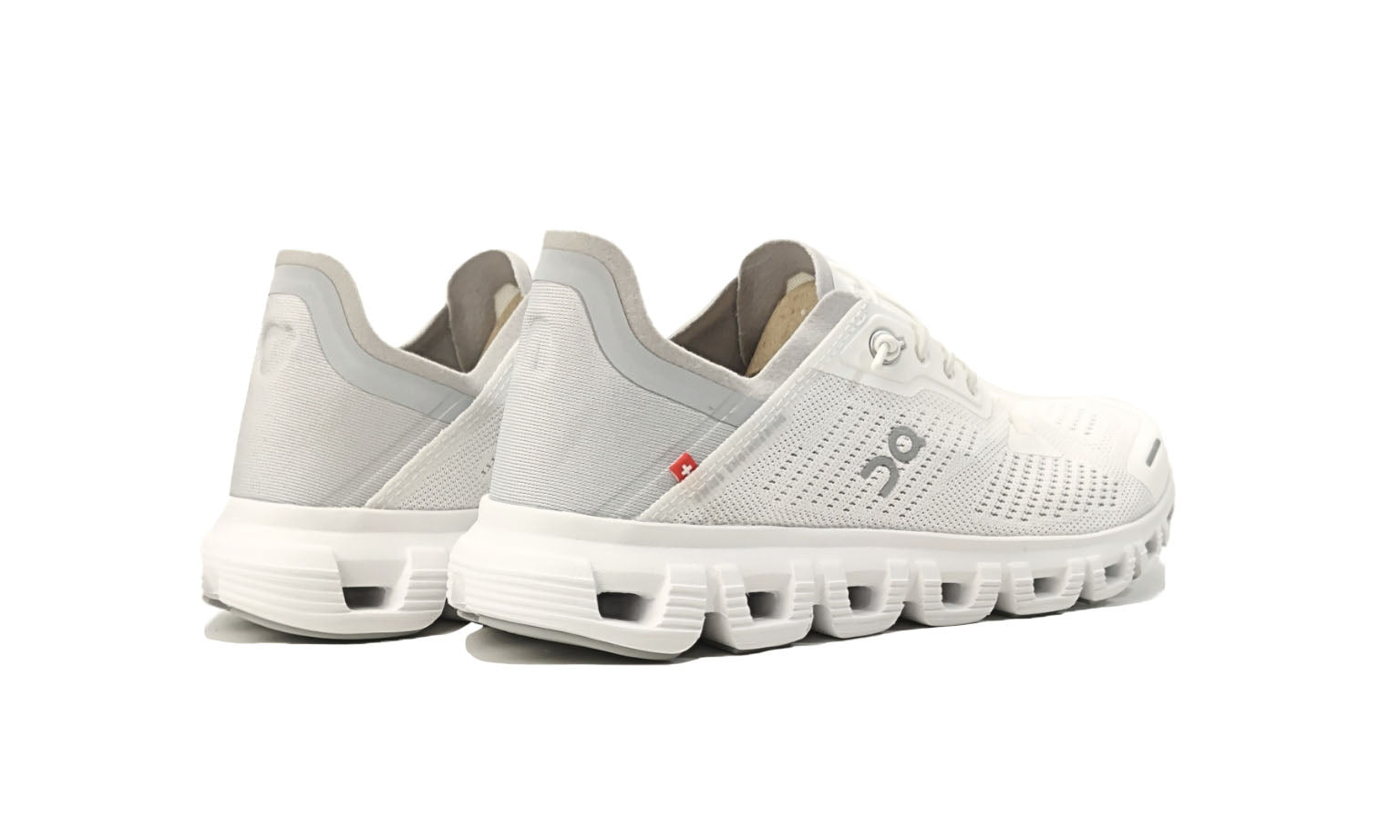 on-cloud-6-coast-white-glacier-womens-3WF10020813-8