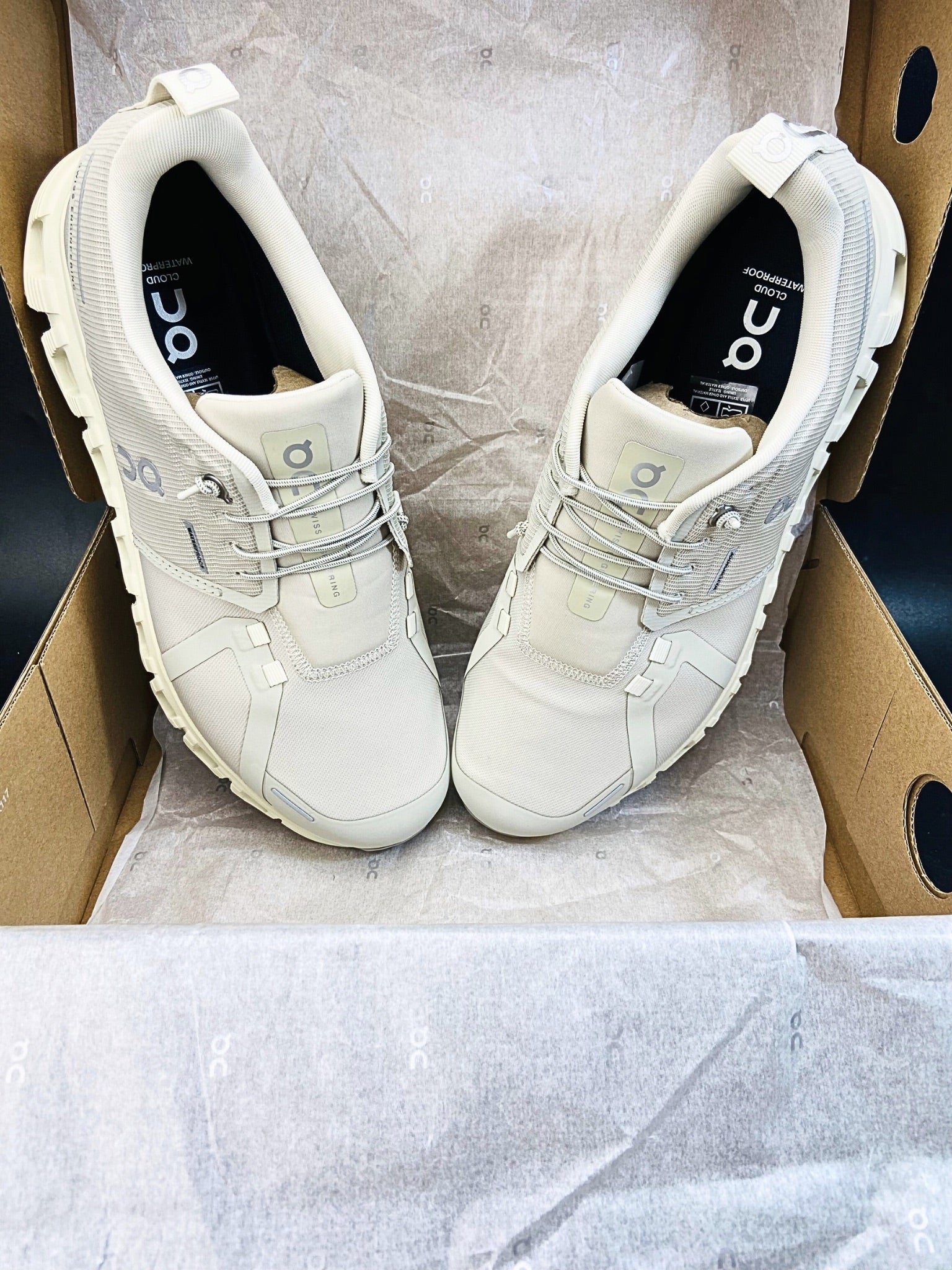 on-cloud-6-waterproof-pelican-ghost-mens-3MF10063563-5