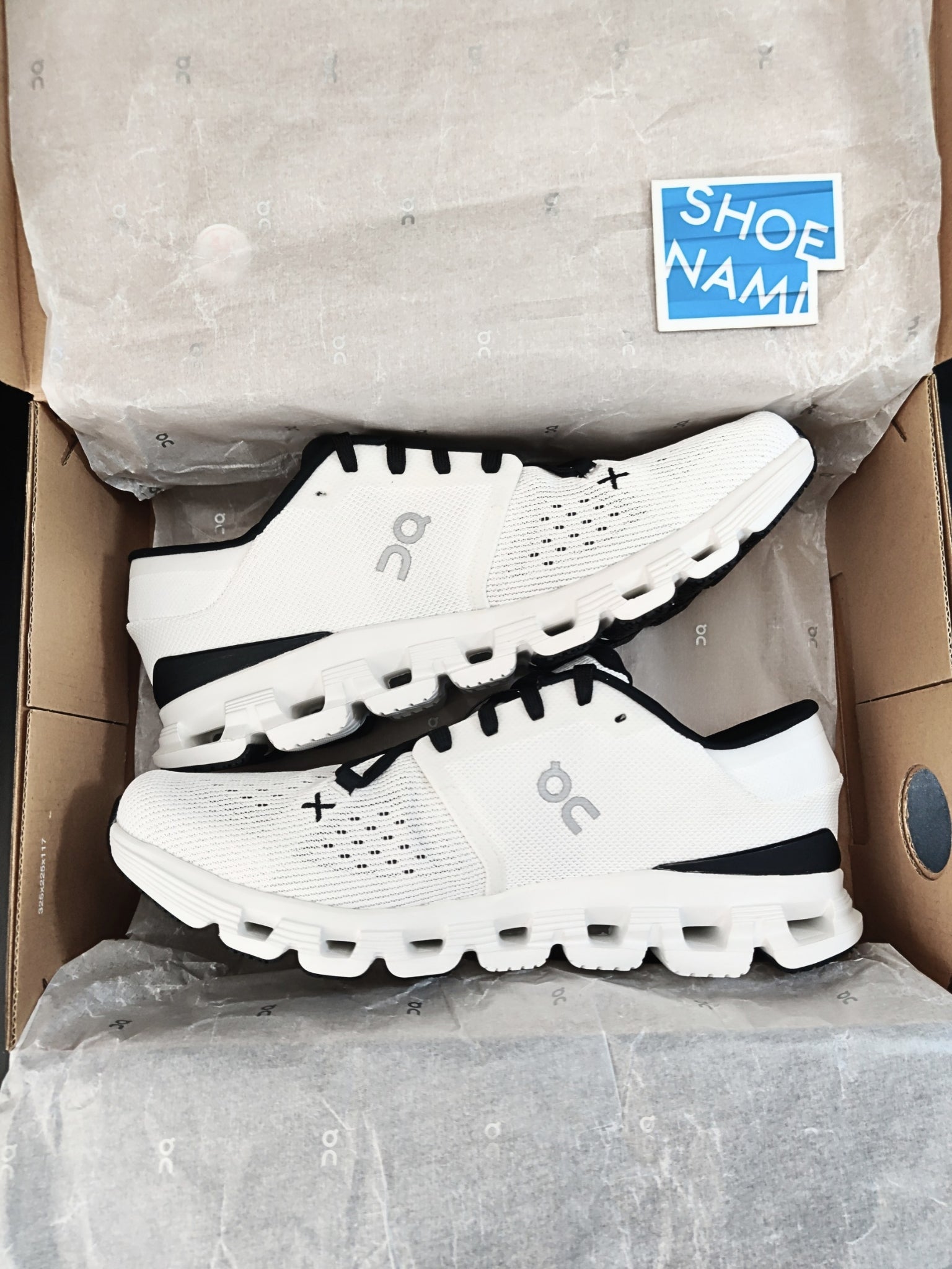 on-cloud-x-4-ivory-black-mens-3ME30040791-2