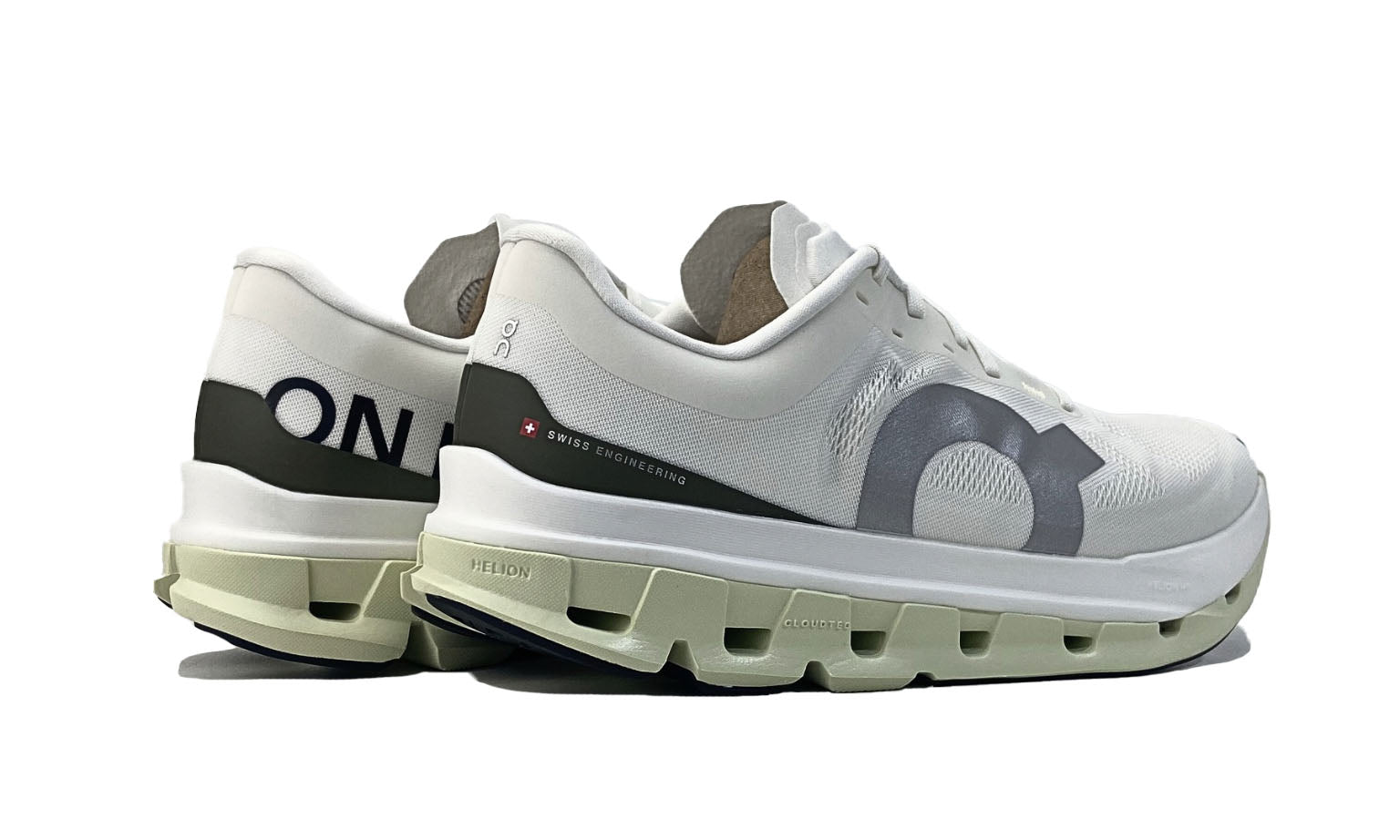 On Cloudflow 5 'Ivory Linen'