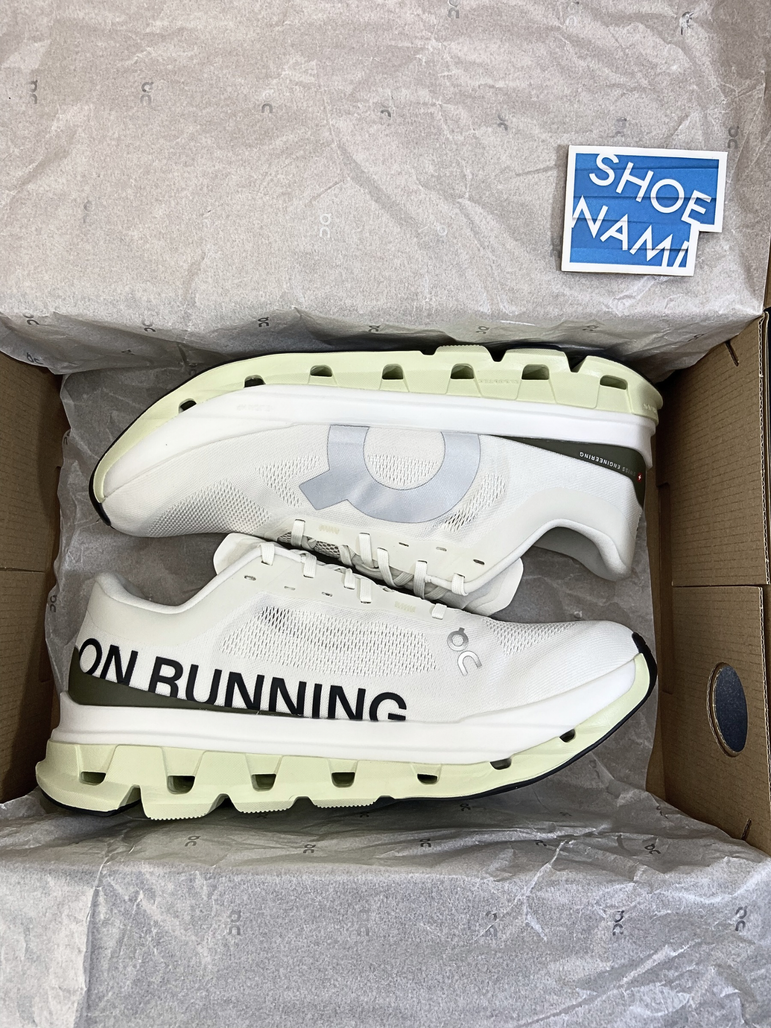 On Cloudflow 5 'Ivory Linen'