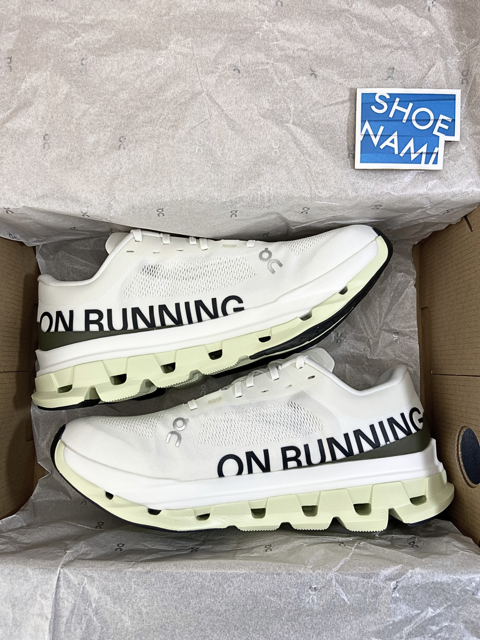 On Cloudflow 5 'Ivory Linen'