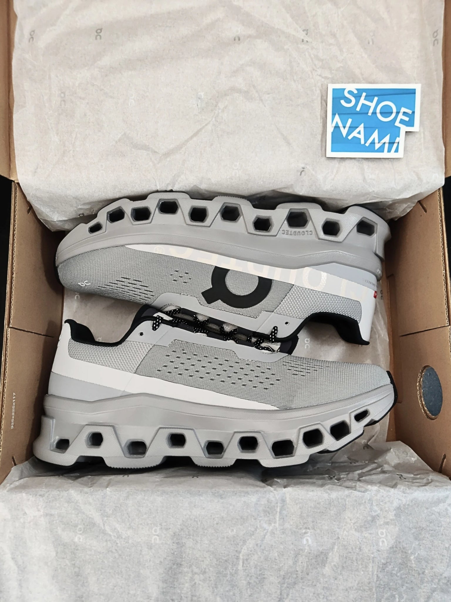 on-cloudmonster-alloy-silver-mens-61.97657-2