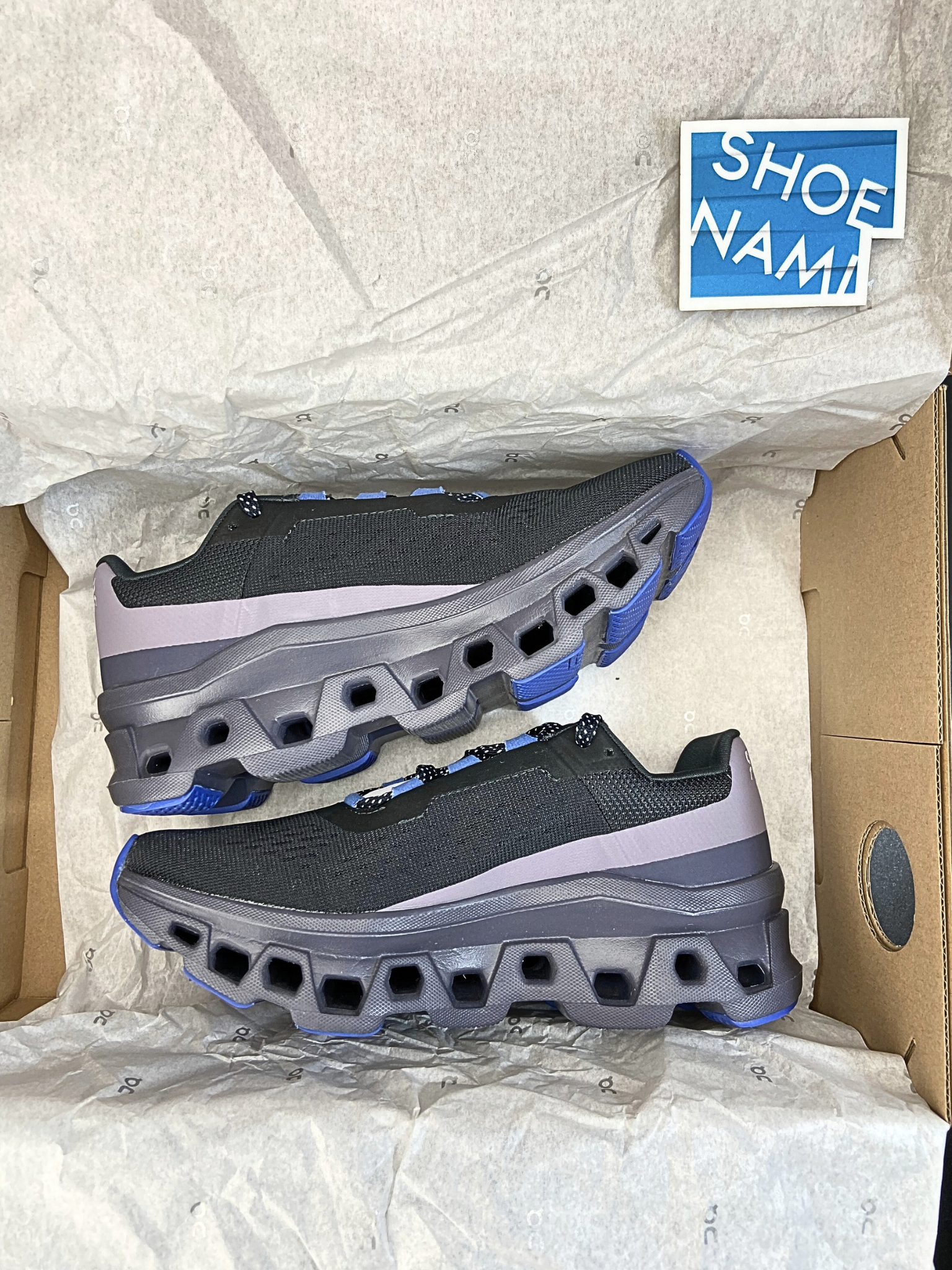 on-cloudmonster-magnet-shark-womens-61.98082-2