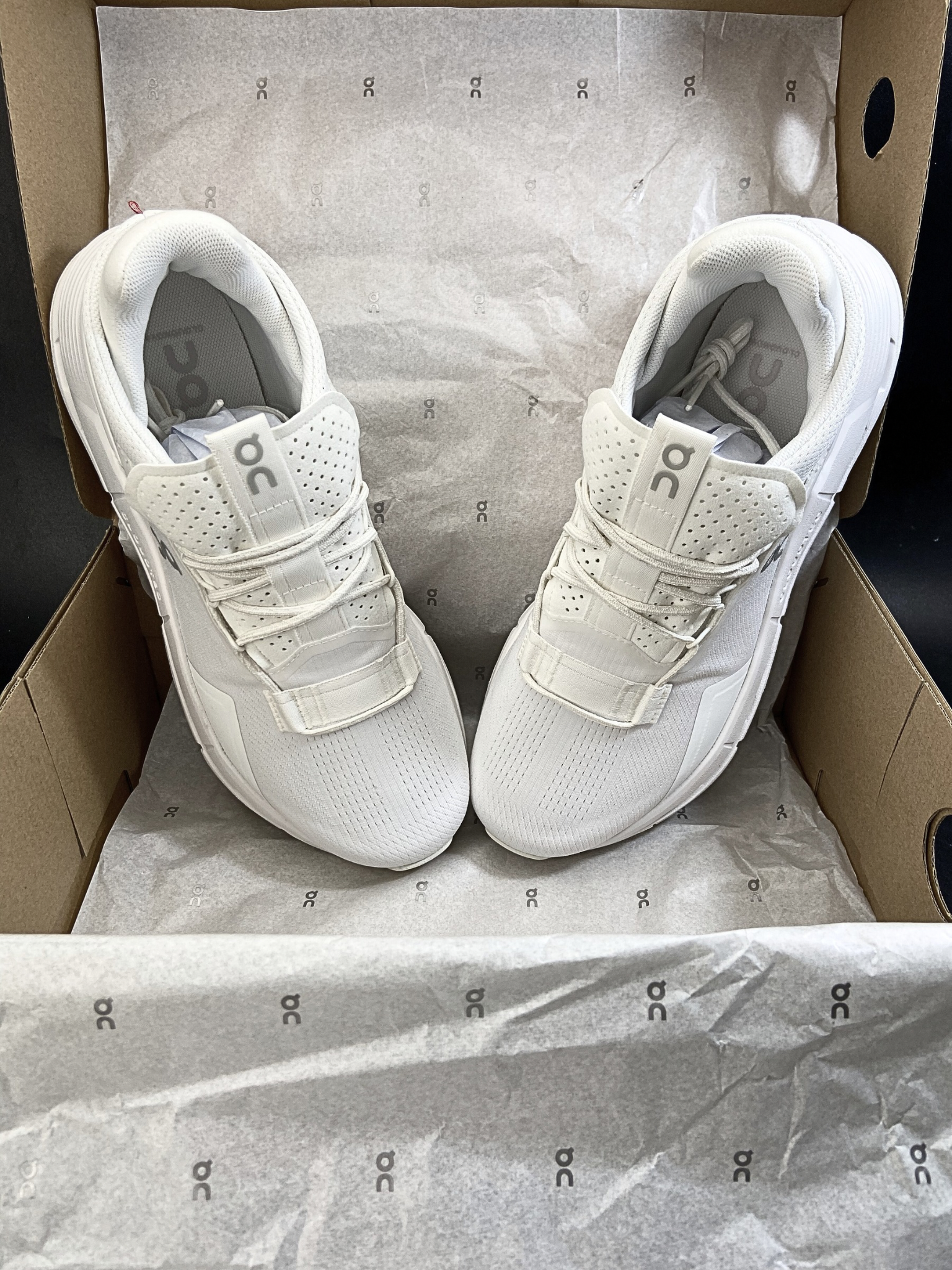 On Cloudnova 2 'All White'