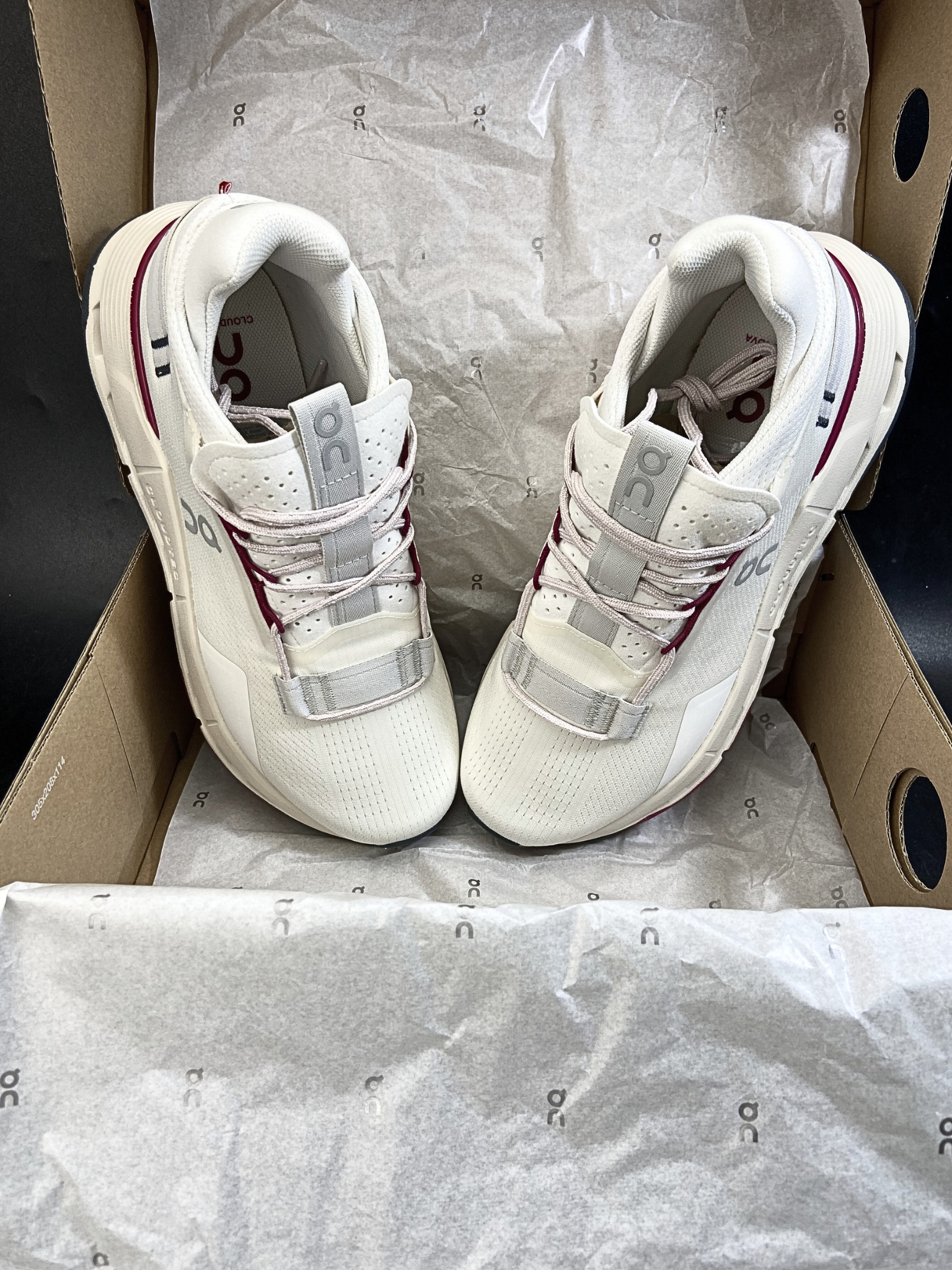 On Cloudnova 2 'Ivory Grenadine' (W)