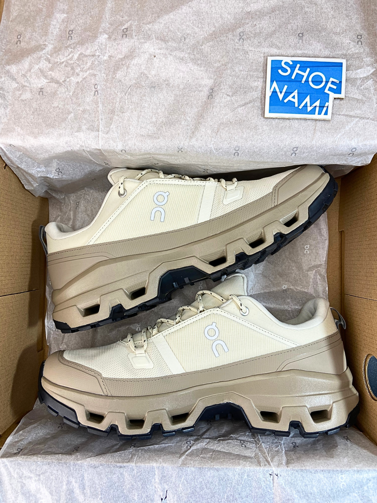 on-cloudrock-low-waterproof-grain-soba-mens-3MF10255320-05