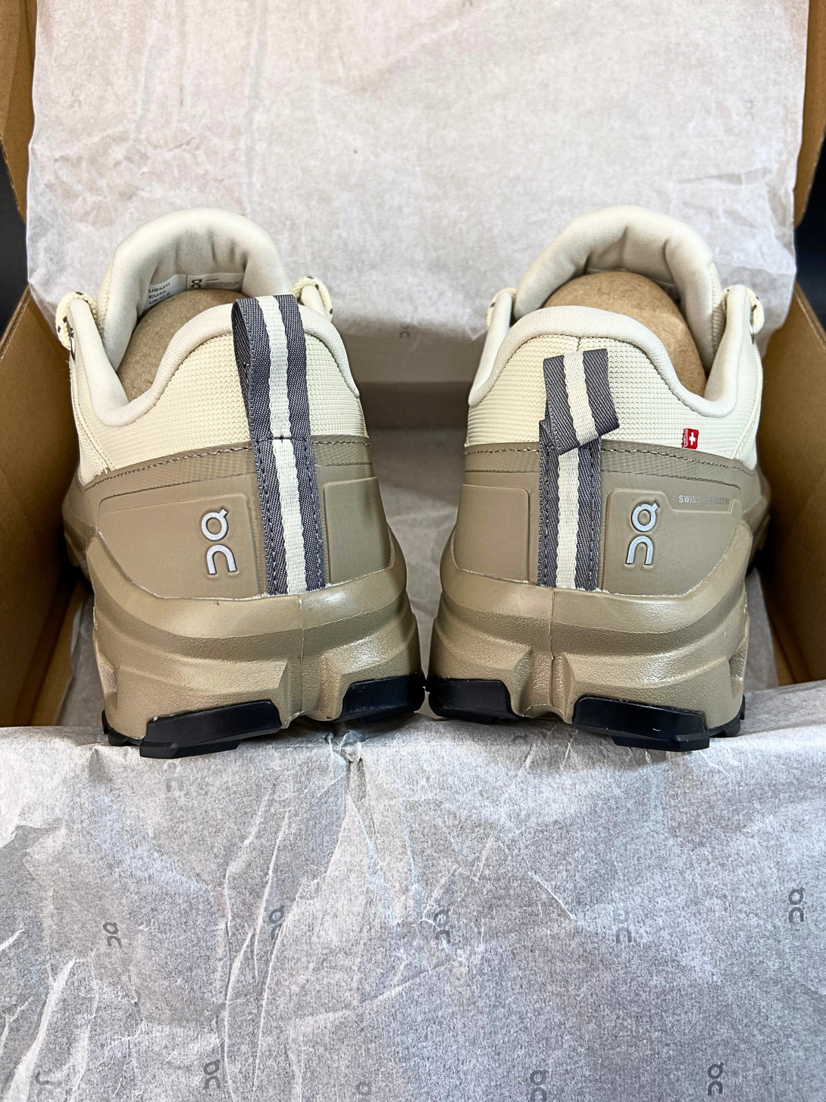 on-cloudrock-low-waterproof-grain-soba-mens-3MF10255320-08