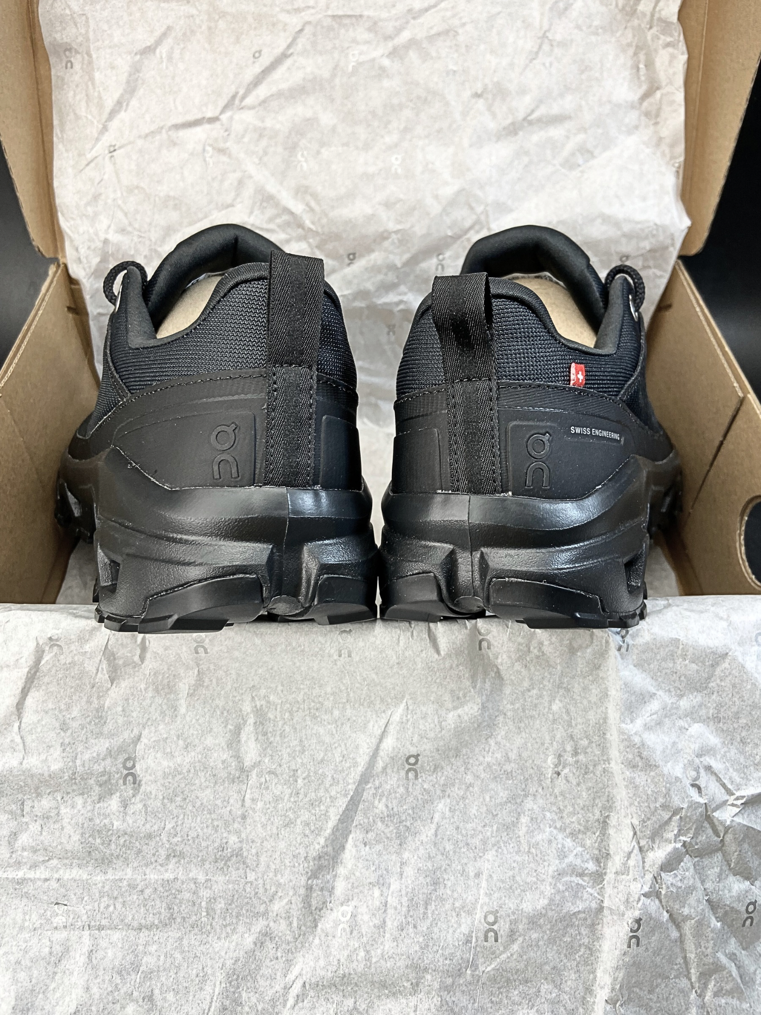 on-cloudrock-low-waterproof-triple-black-mens-3MF10251043-6