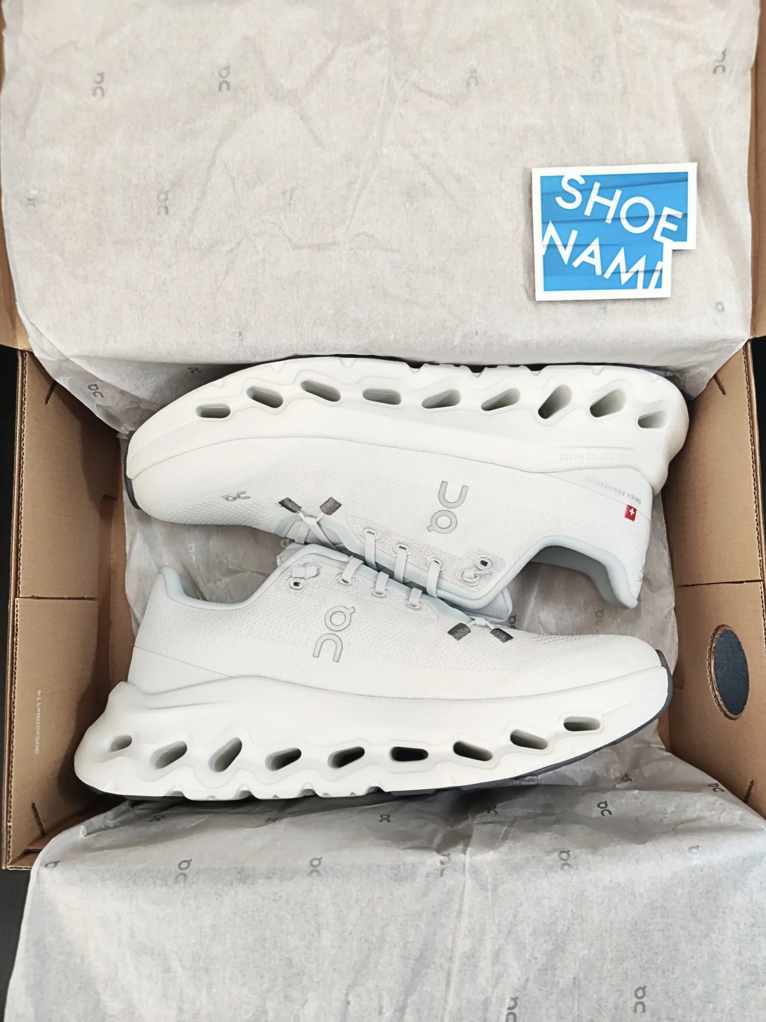 on-cloudtilt-arctic-ice-womens-3WE10054313-3