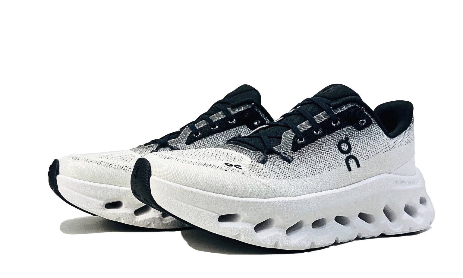 on-cloudtilt-black-ivory-mens-3ME10101430-0009