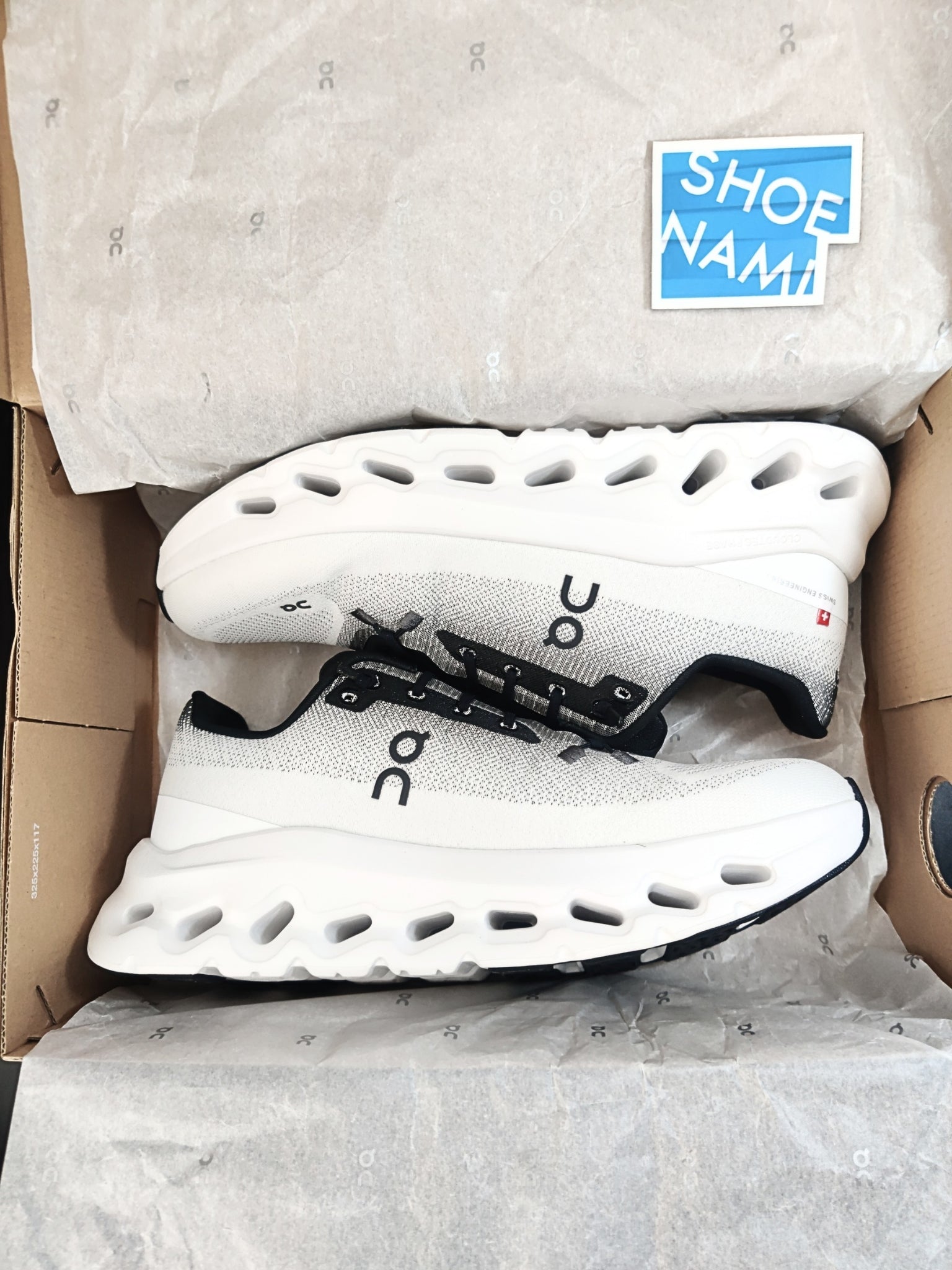 on-cloudtilt-black-ivory-mens-3ME10101430-6