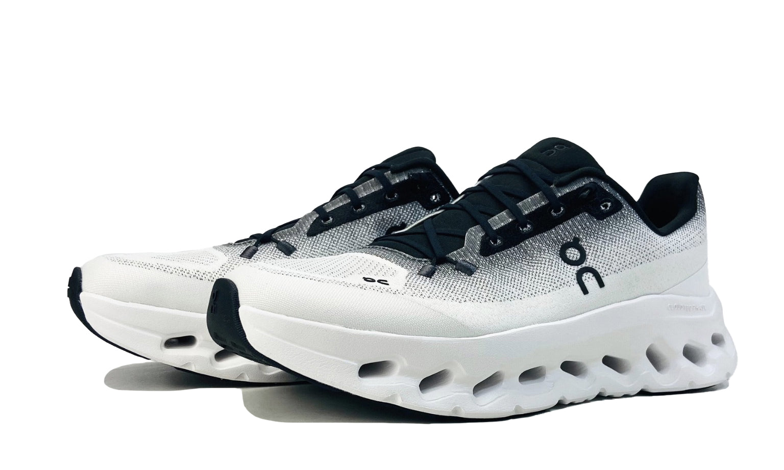 on-cloudtilt-black-ivory-womens-3WE10051430-014