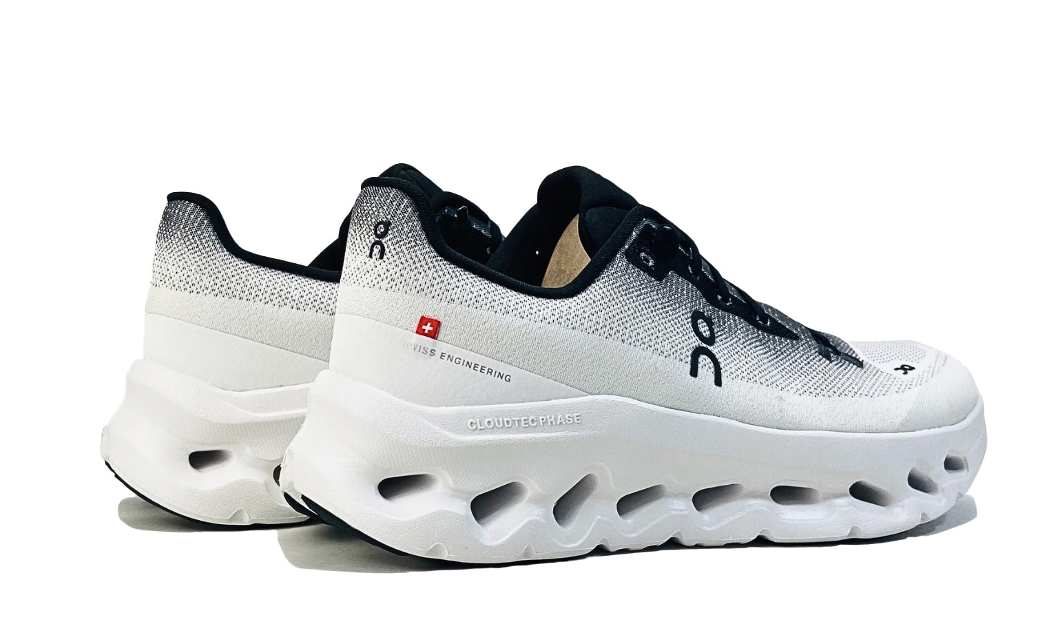 on-cloudtilt-black-ivory-womens-3WE10051430-015
