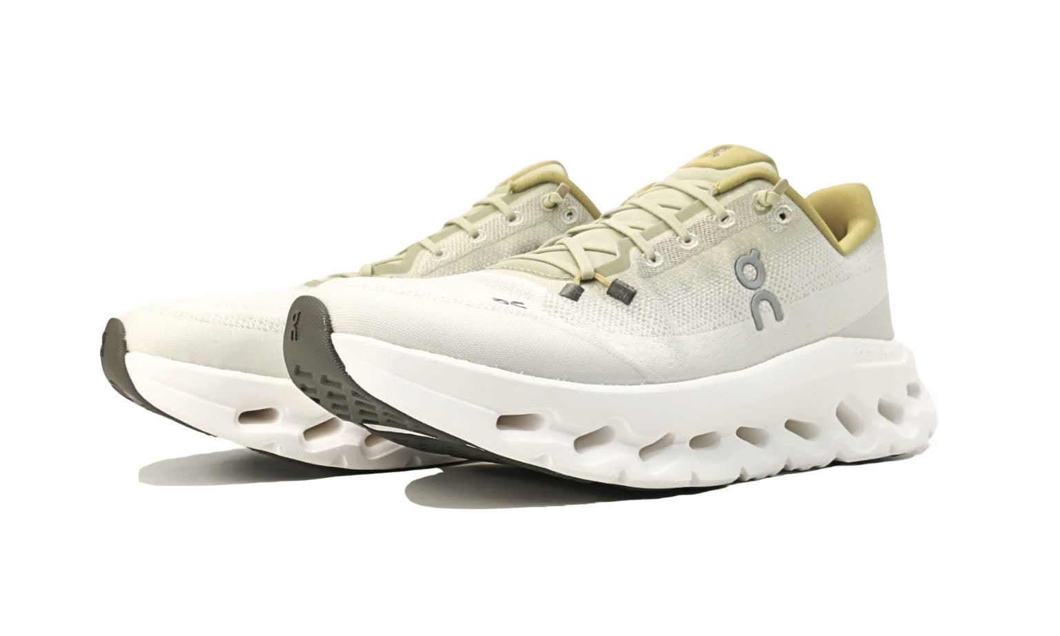 on-cloudtilt-caper-ghost-mens-3ME10104303-7