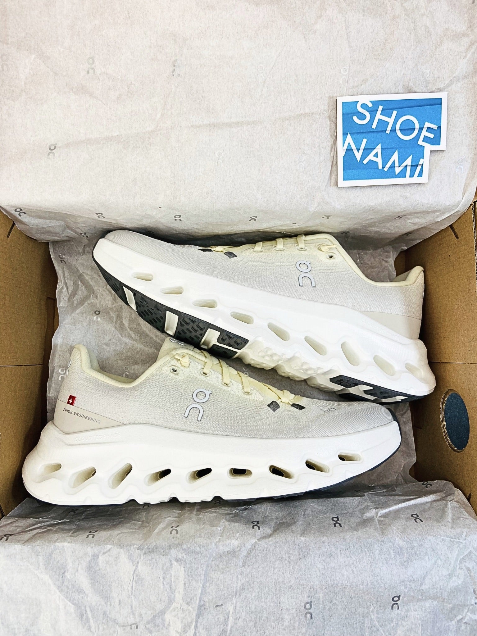 on-cloudtilt-castor-pearl-womens-3WE10054312-3