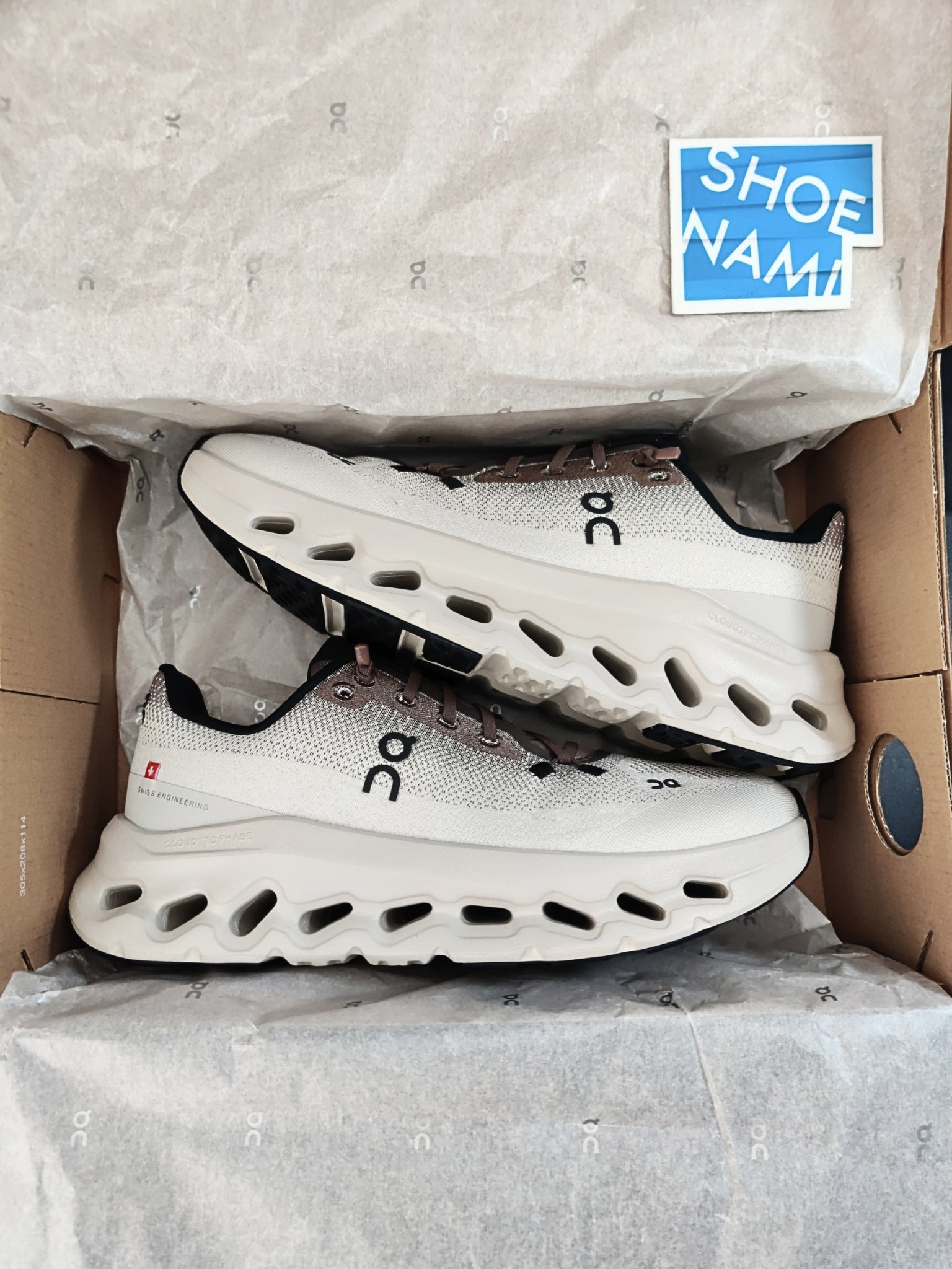 on-cloudtilt-clove-sand-womens-3WE10053254-8