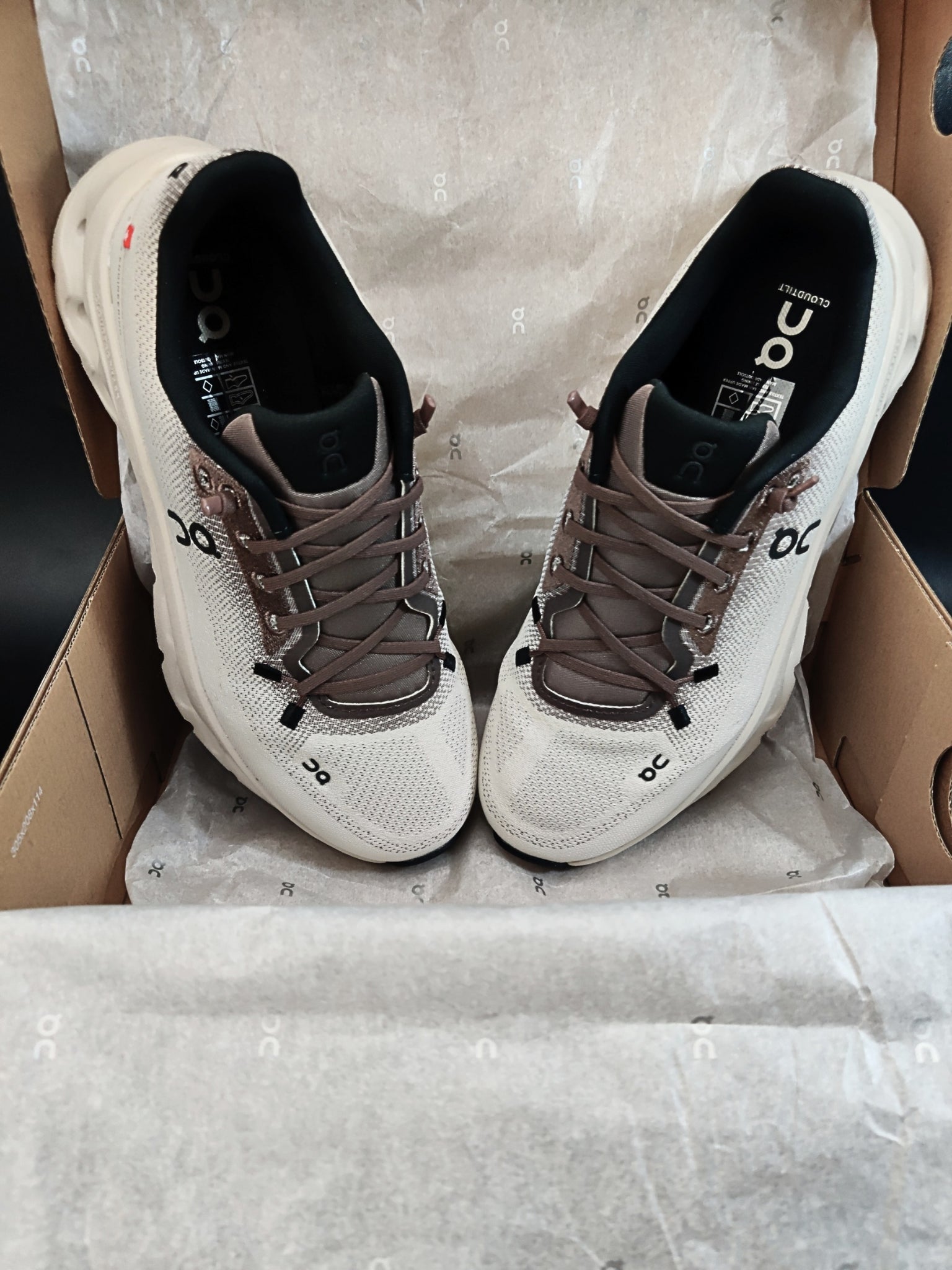 on-cloudtilt-clove-sand-womens-3WE10053254-9