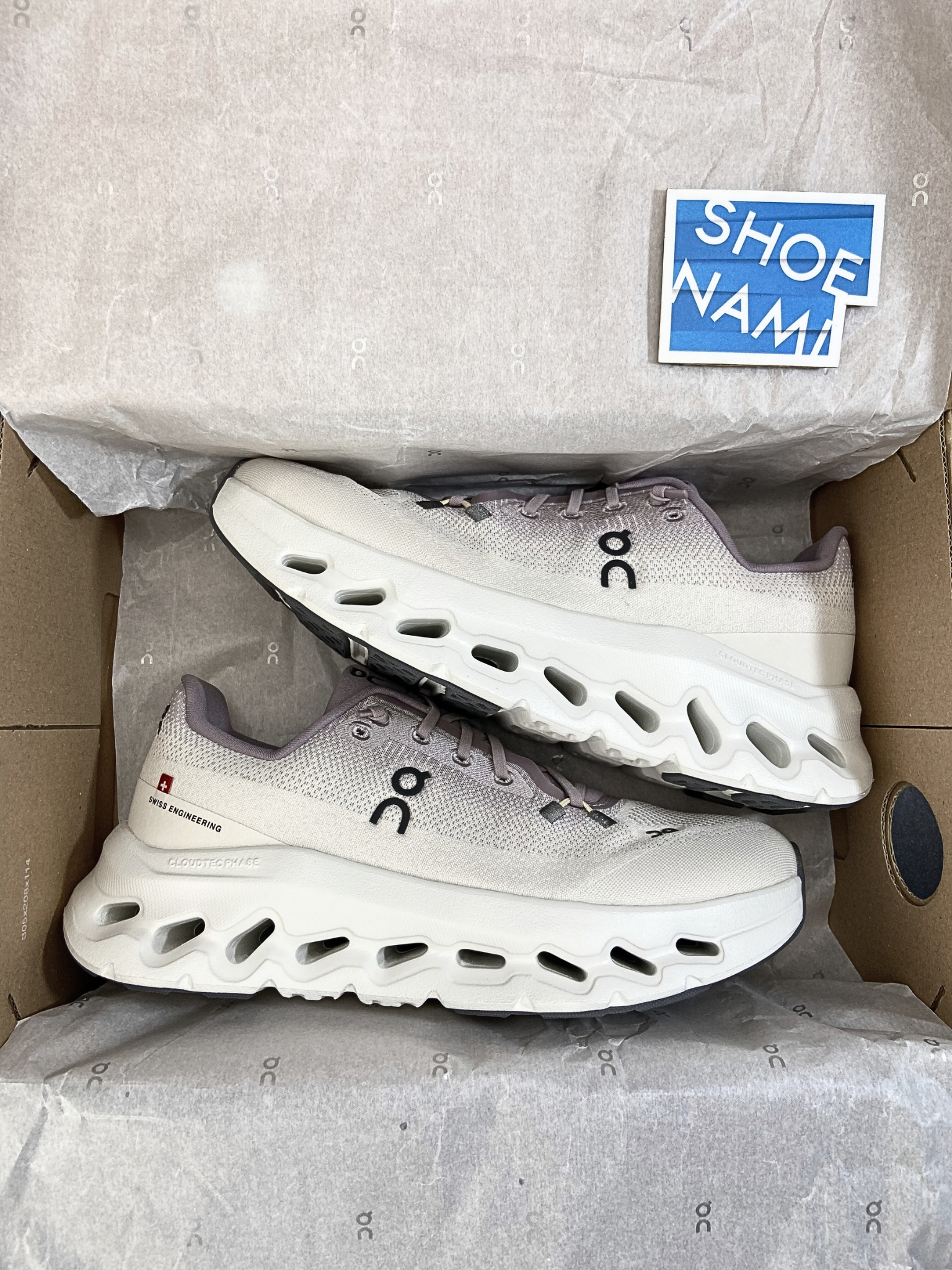 On Cloudtilt 'Heron Dew' (W)