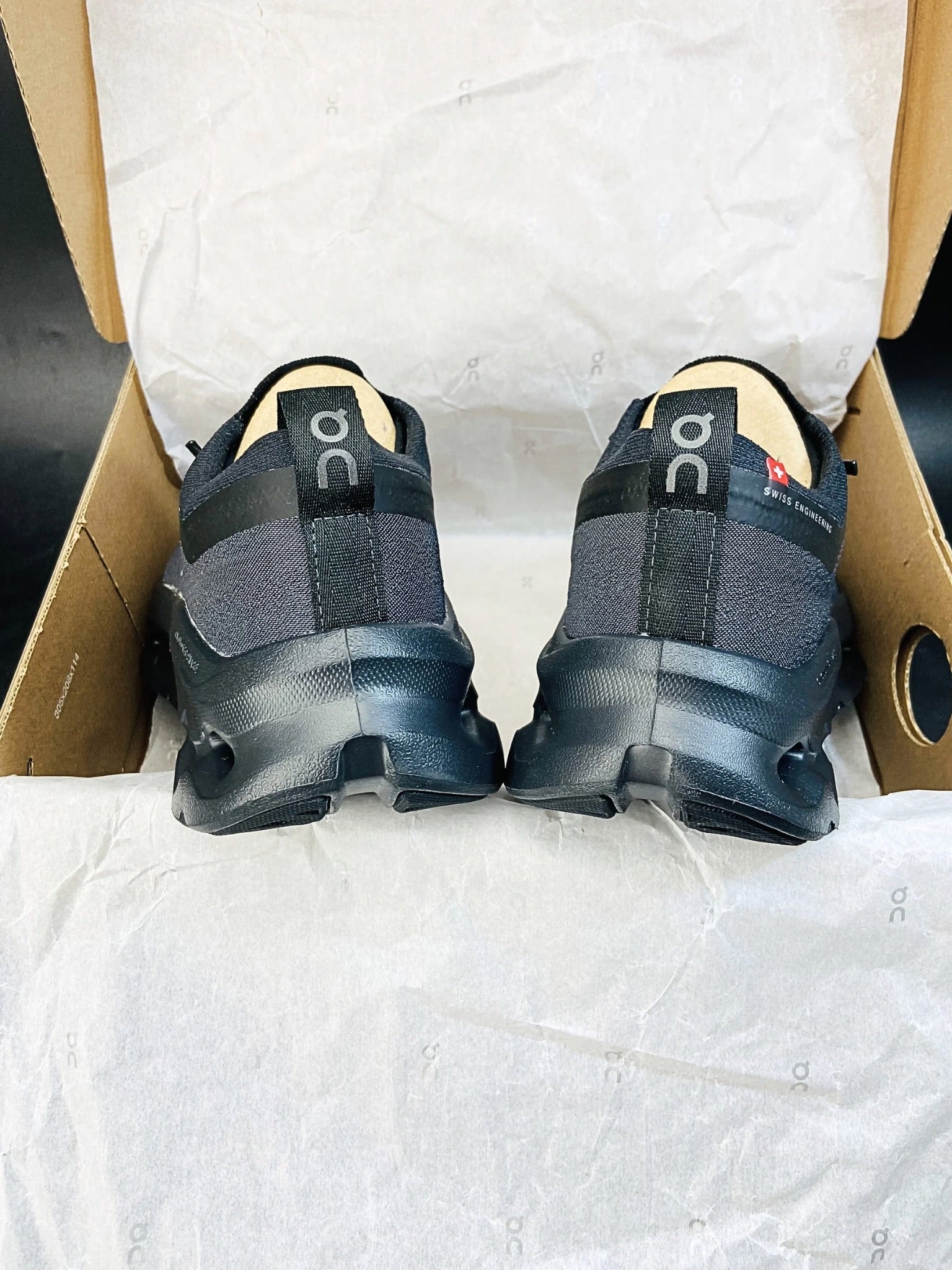 on-cloudtilt-moon-all-black-womens-3WF30421043-6