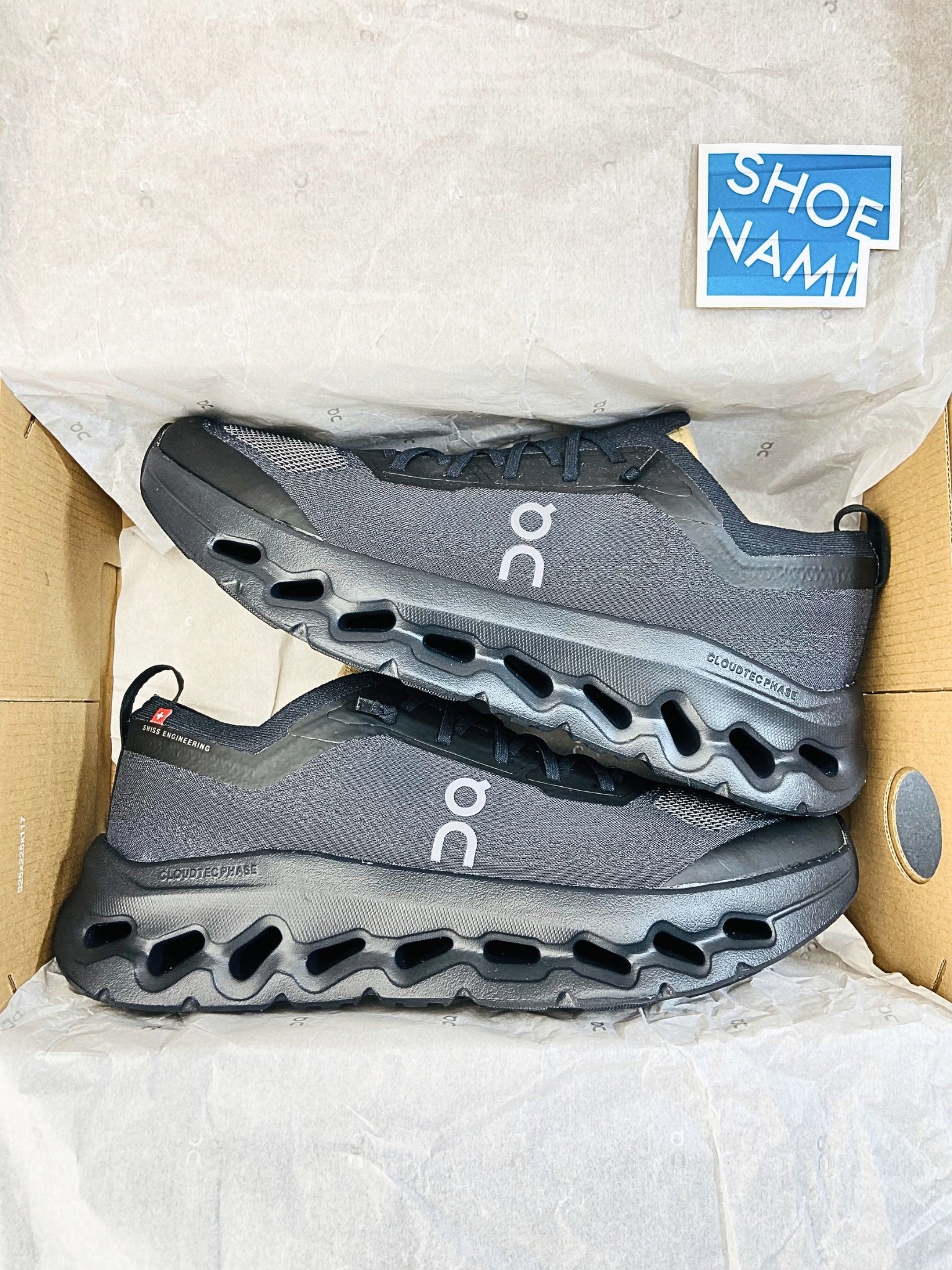 on-cloudtilt-moon-triple-black-mens-3MF30671043-4