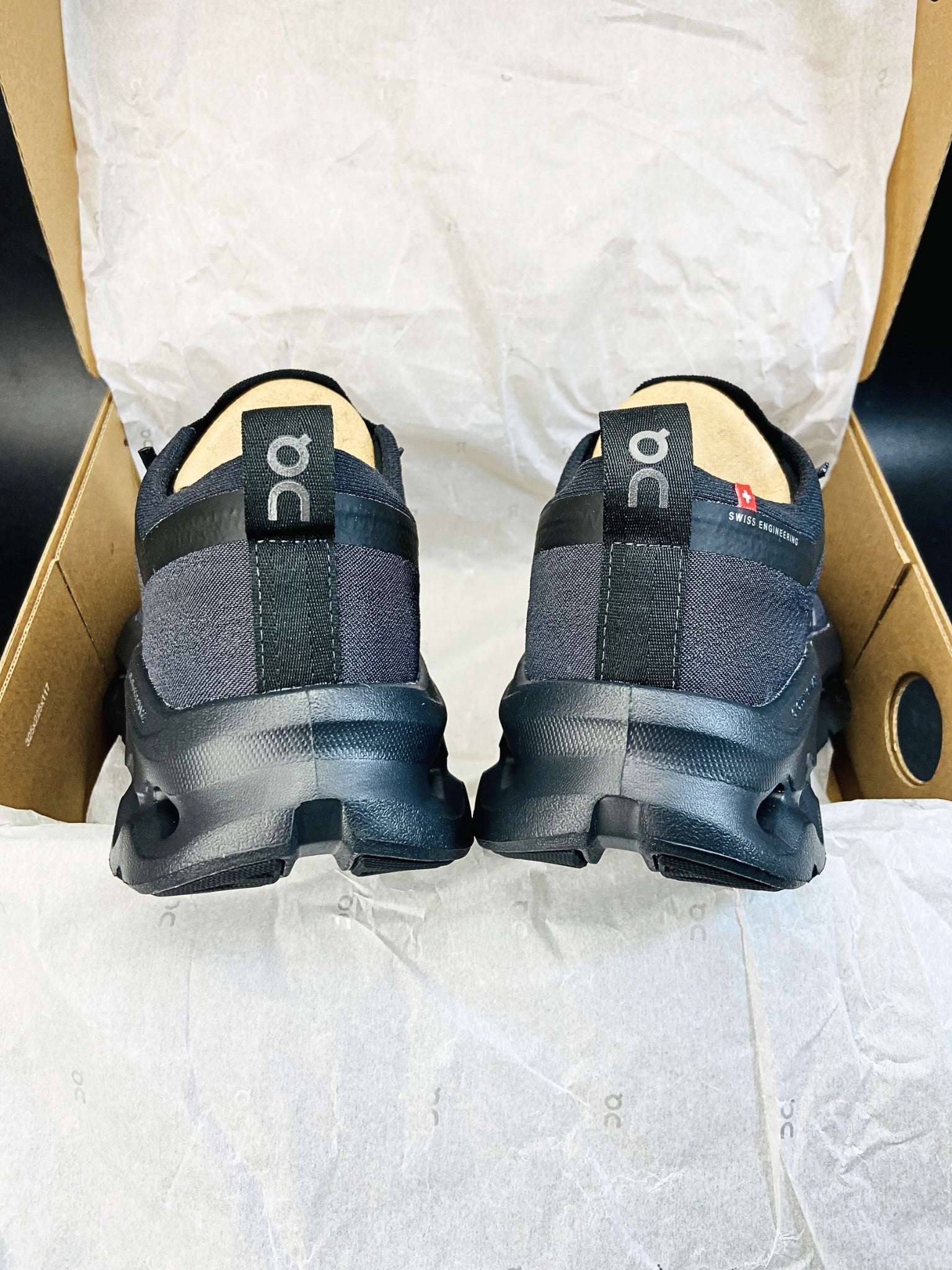 on-cloudtilt-moon-triple-black-mens-3MF30671043-6