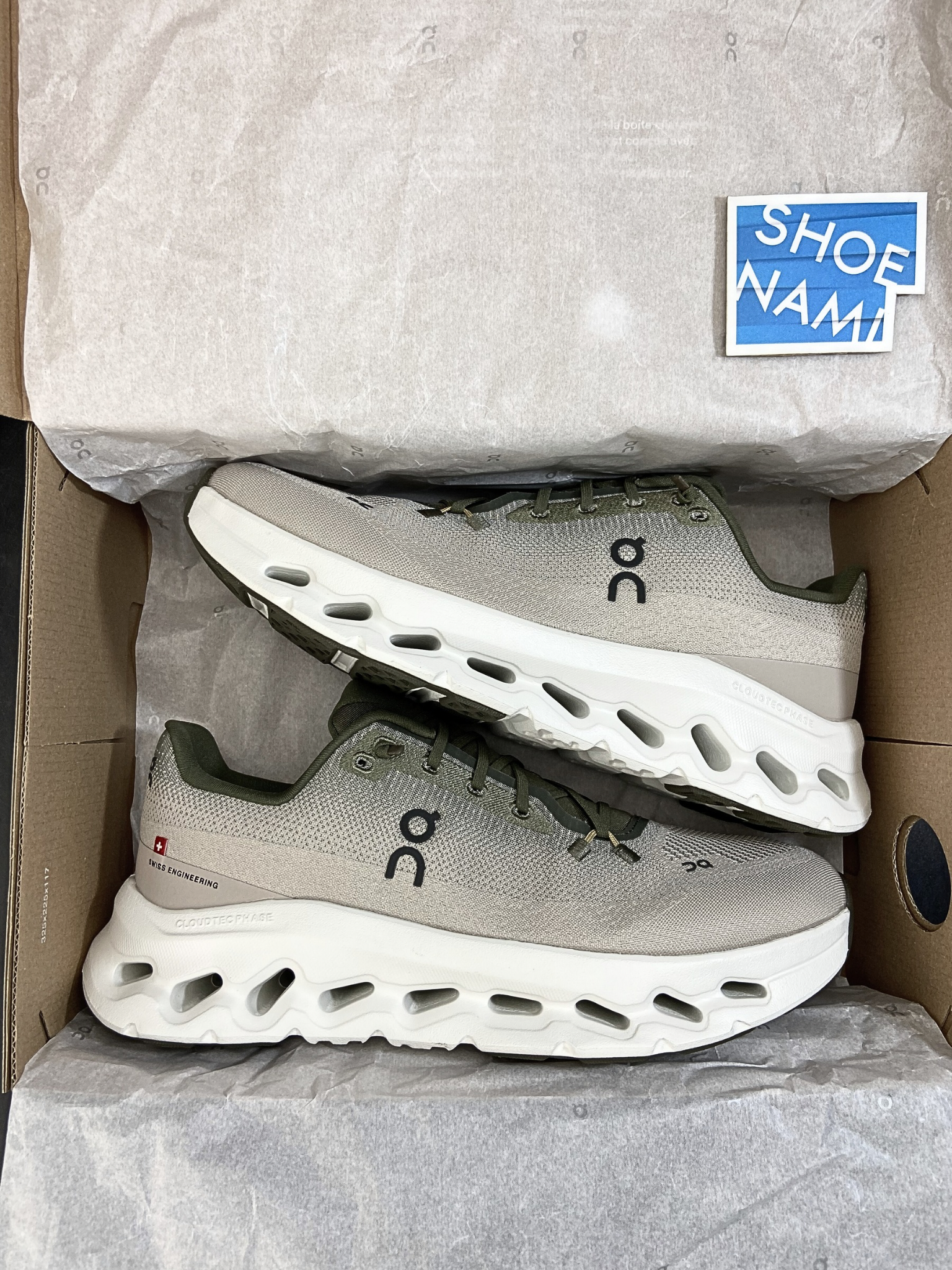 On Cloudtilt 'Olive Desert'